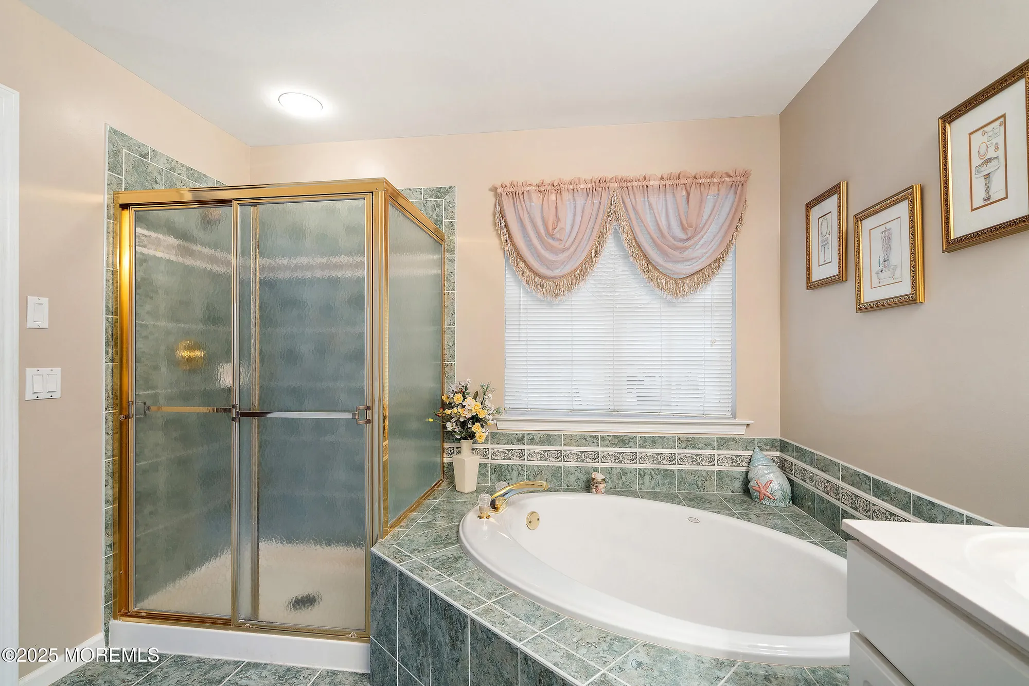 Property Slideshow image 22 of 48 | 14 winding river rd, Lakewood, NJ, 08701
