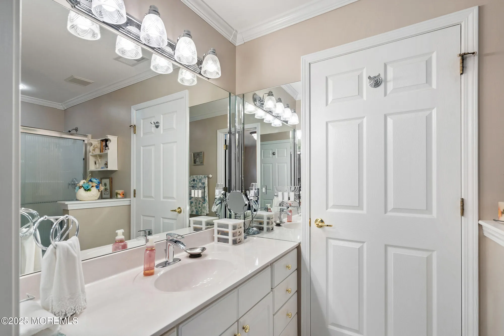 Property Slideshow image 18 of 48 | 14 winding river rd, Lakewood, NJ, 08701
