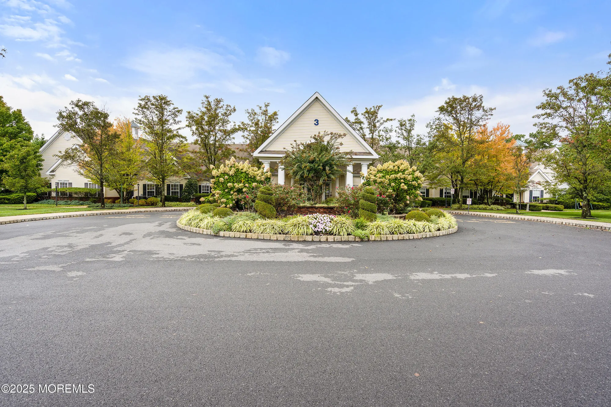 Property Slideshow image 33 of 48 | 14 winding river rd, Lakewood, NJ, 08701