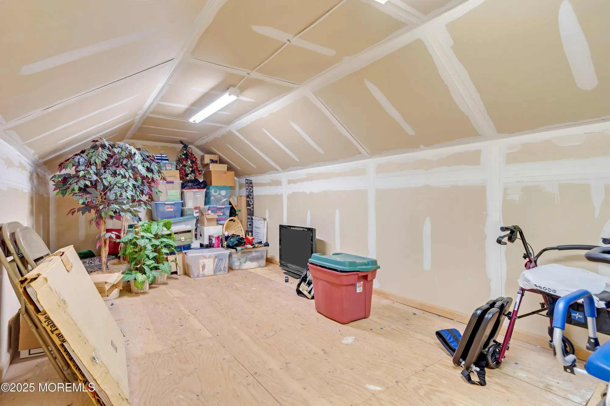 Property Slideshow image 34 of 57 | 65 spyglass dr, Jackson, NJ, 08527