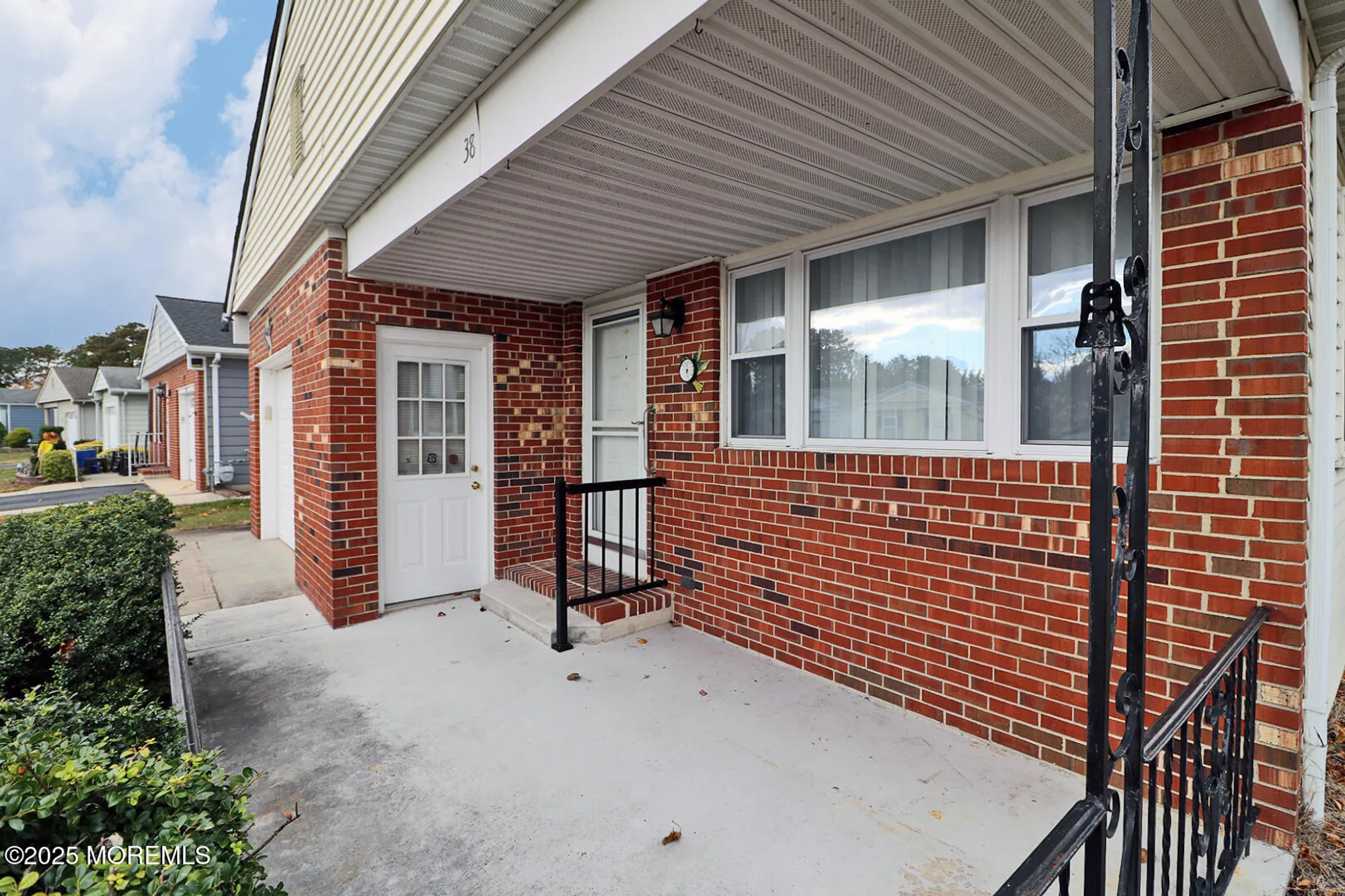 Property Slideshow image 8 of 35 | 38 woodstock dr, Toms River, NJ, 08757