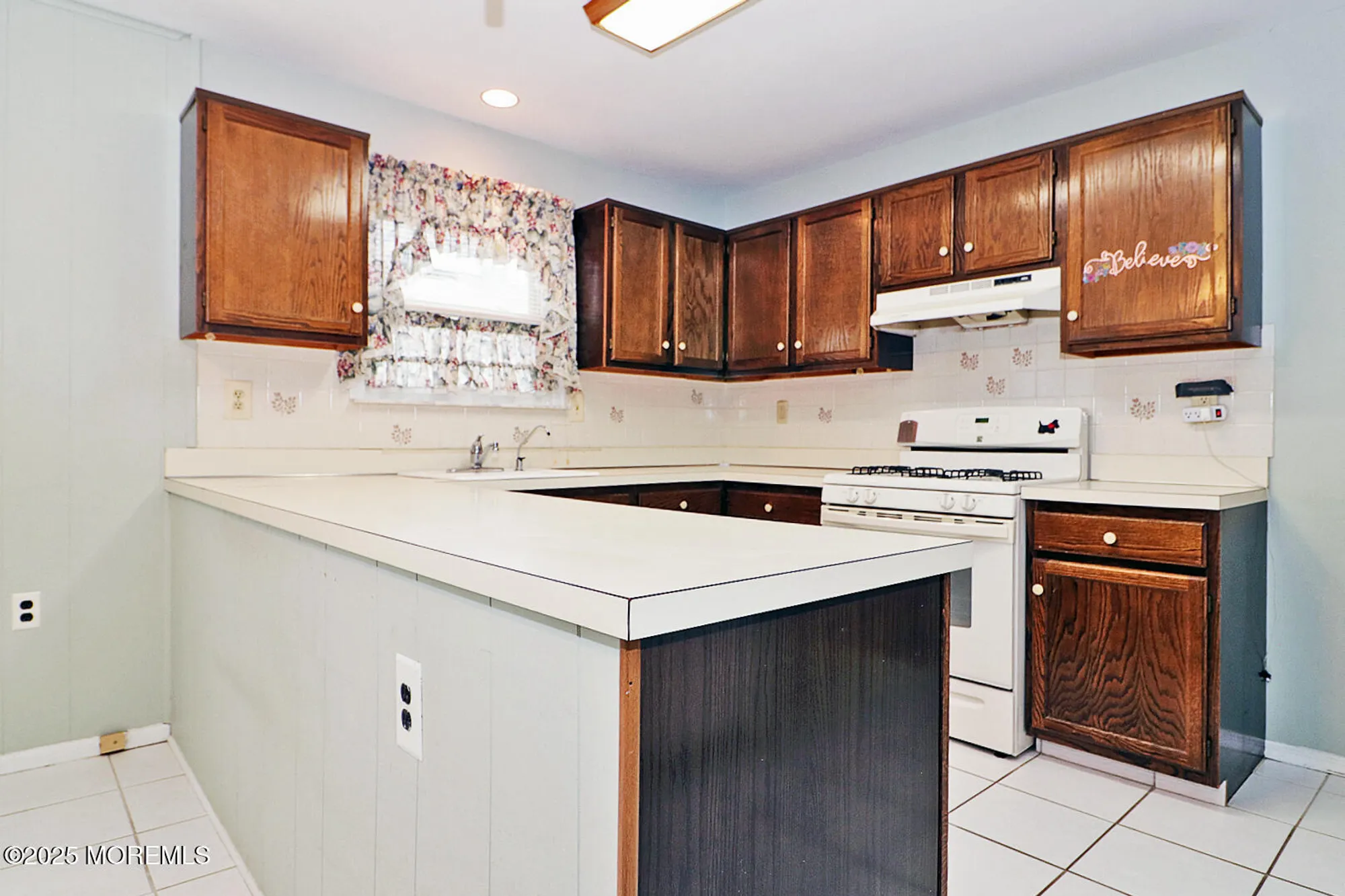 Property Slideshow image 17 of 35 | 38 woodstock dr, Toms River, NJ, 08757