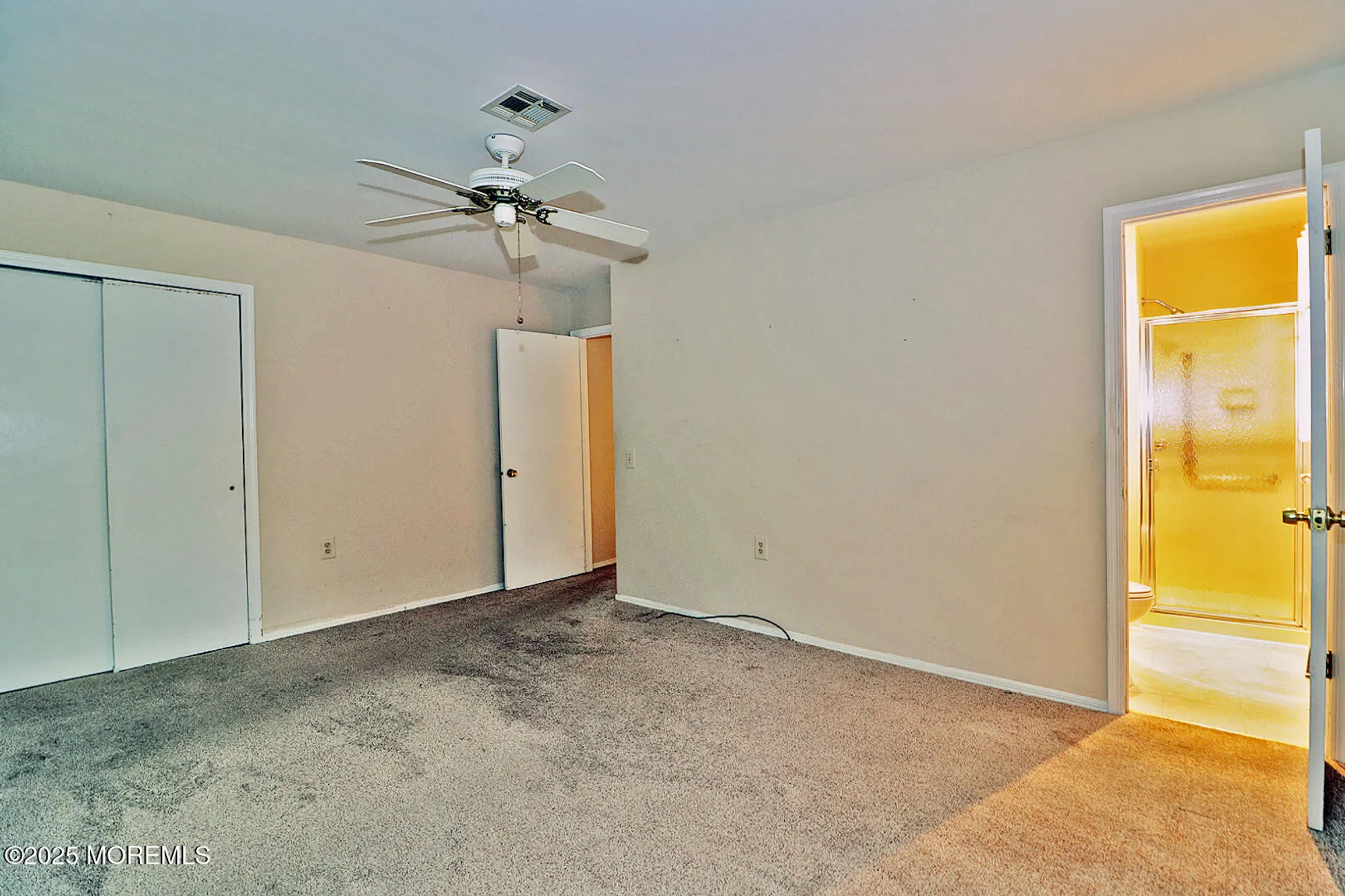 Property Slideshow image 27 of 35 | 38 woodstock dr, Toms River, NJ, 08757