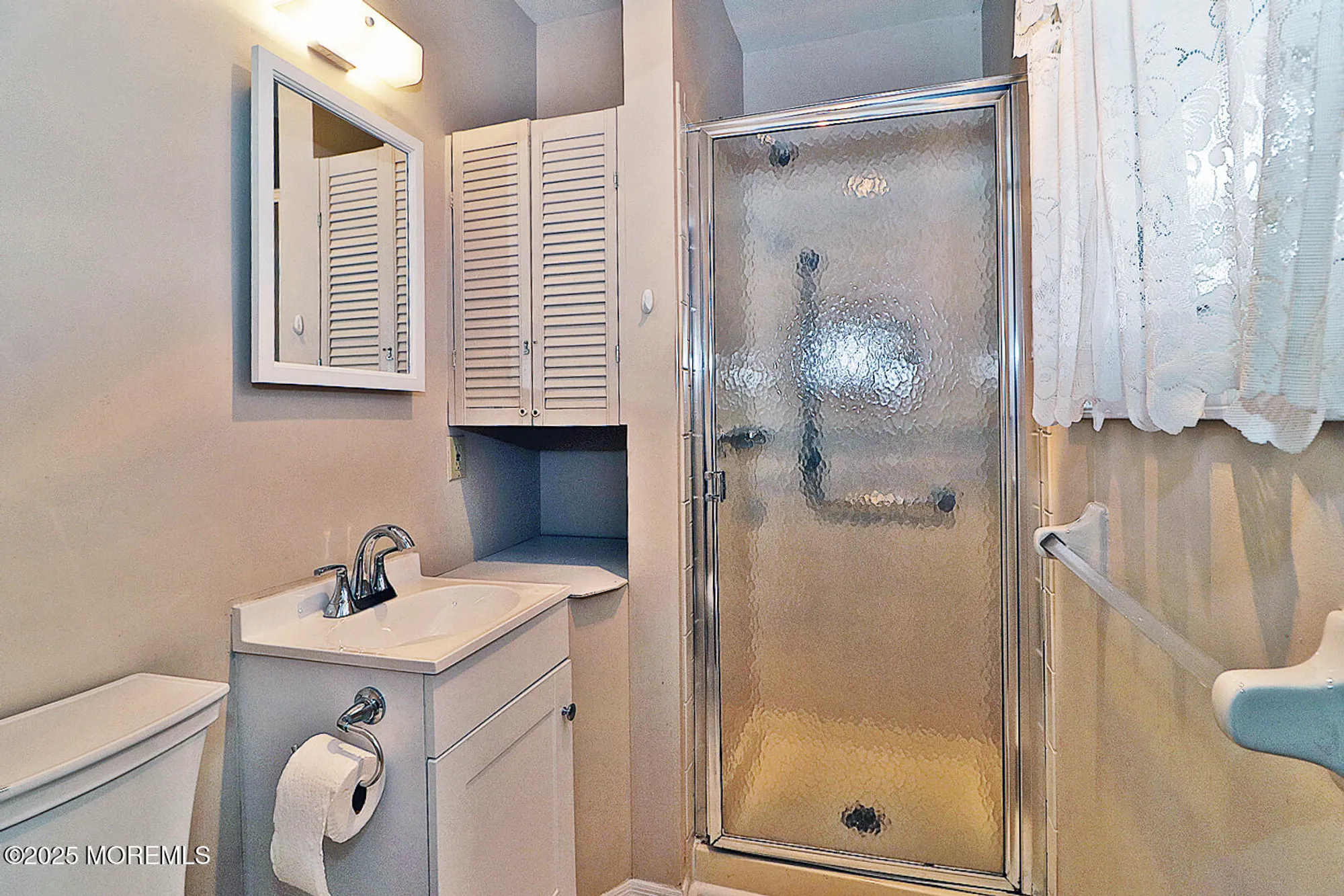 Property Slideshow image 28 of 35 | 38 woodstock dr, Toms River, NJ, 08757