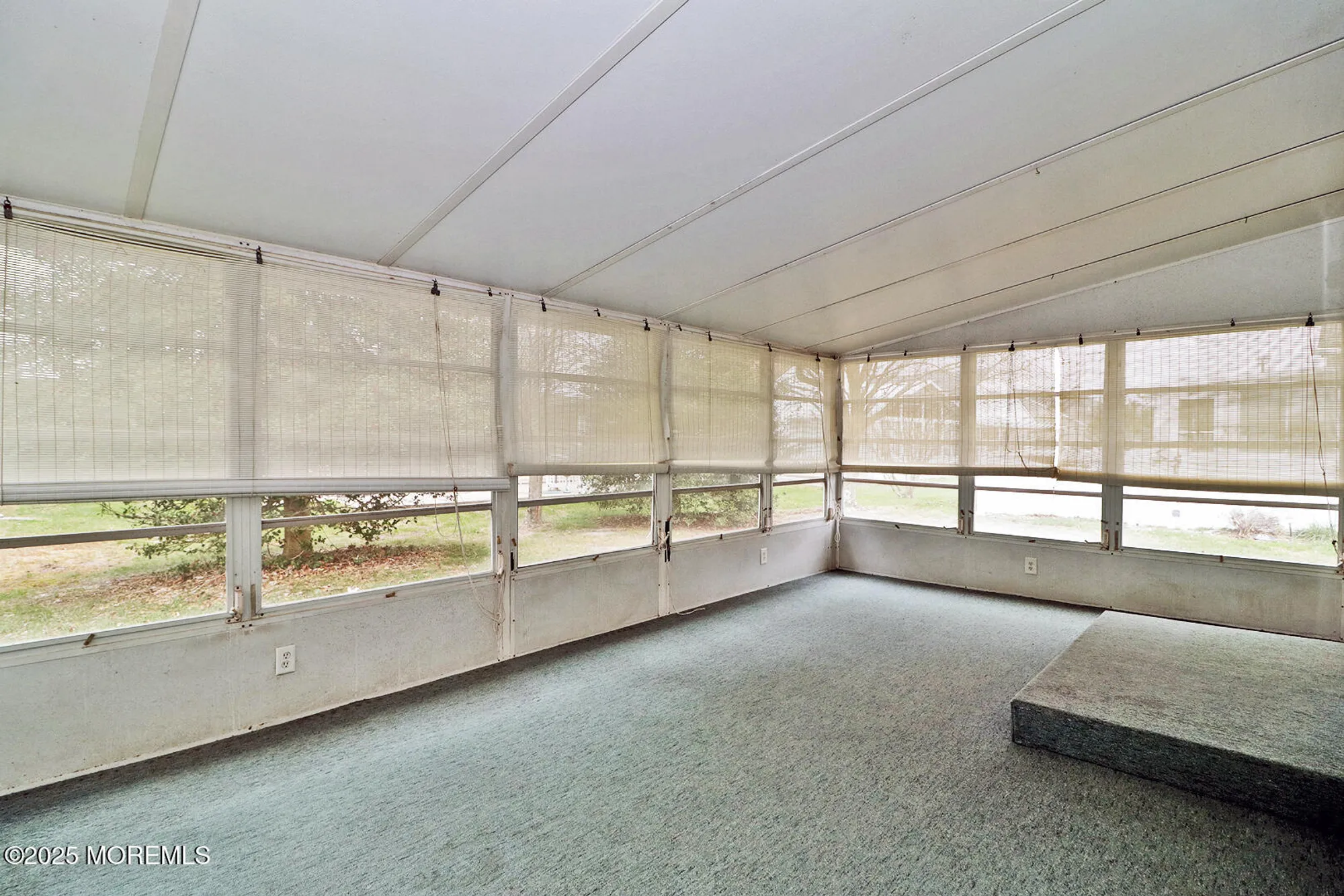 Property Slideshow image 23 of 35 | 38 woodstock dr, Toms River, NJ, 08757