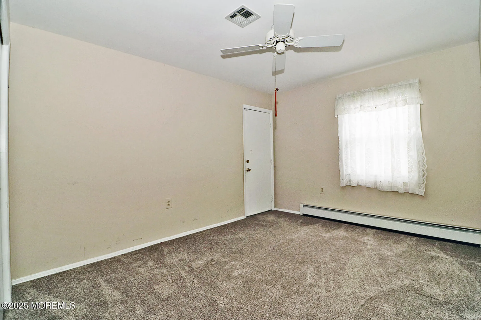 Property Slideshow image 32 of 35 | 38 woodstock dr, Toms River, NJ, 08757