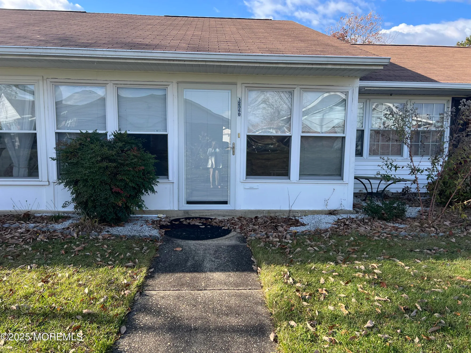 Property Slideshow image 4 of 9 | 1236b hamilton ct, Lakewood, NJ, 08701