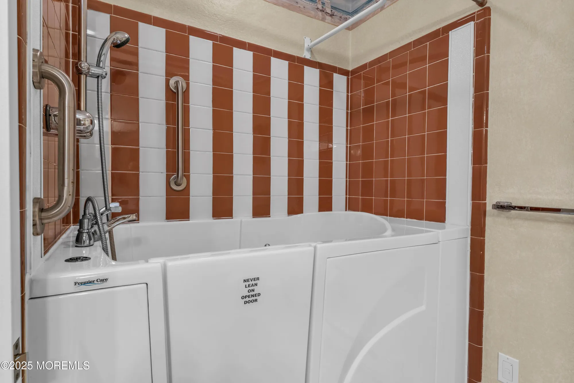 Property Slideshow image 16 of 27 | 450d cheshire ct d, Lakewood, NJ, 08701