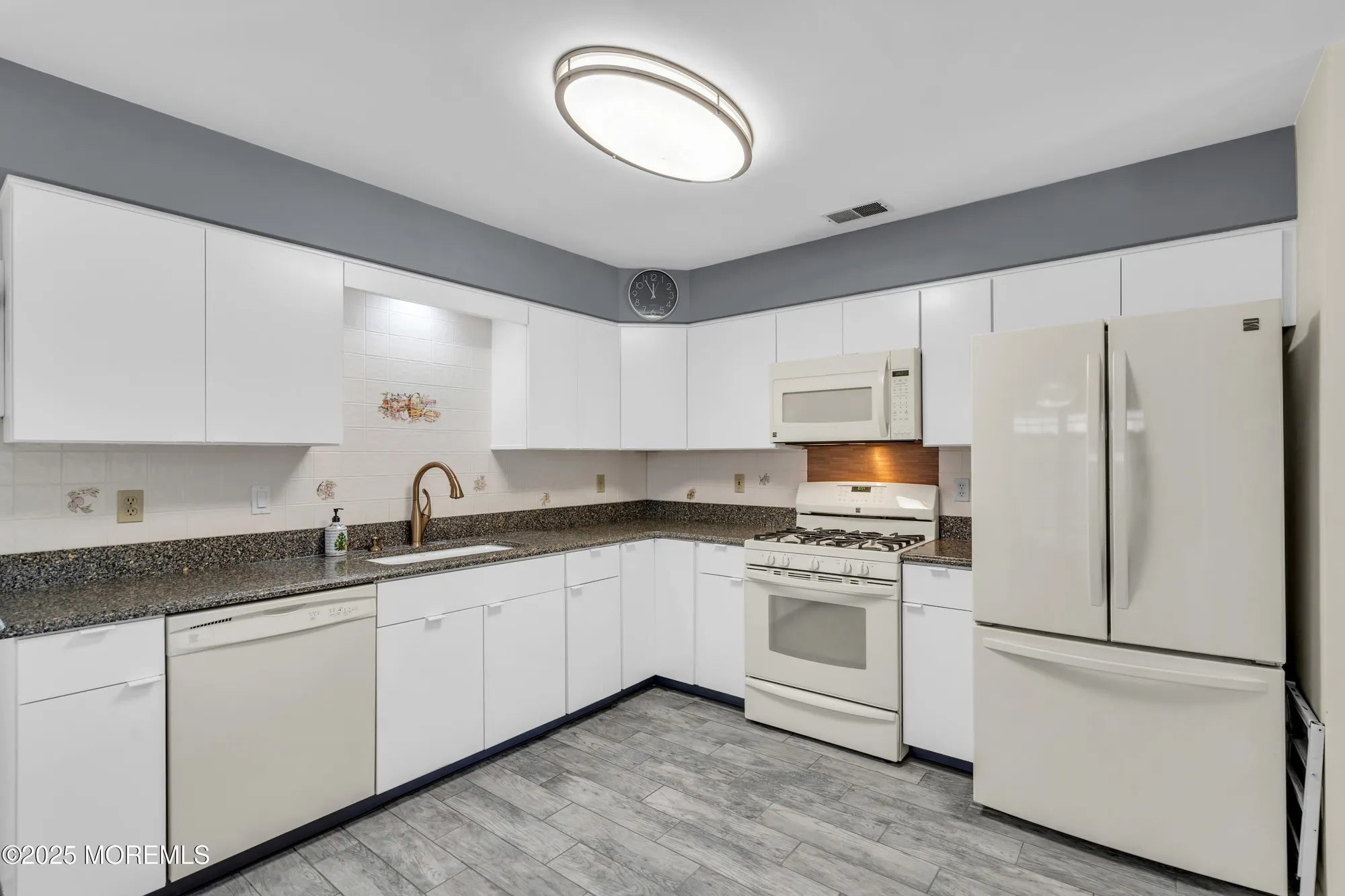 Property Slideshow image 12 of 24 | 1789 sweetbay dr, Toms River, NJ, 08755