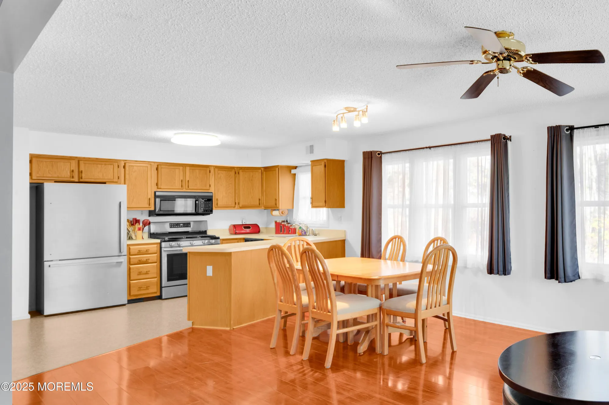 Property Slideshow image 18 of 37 | 3 taylor ct, Lakewood, NJ, 08701