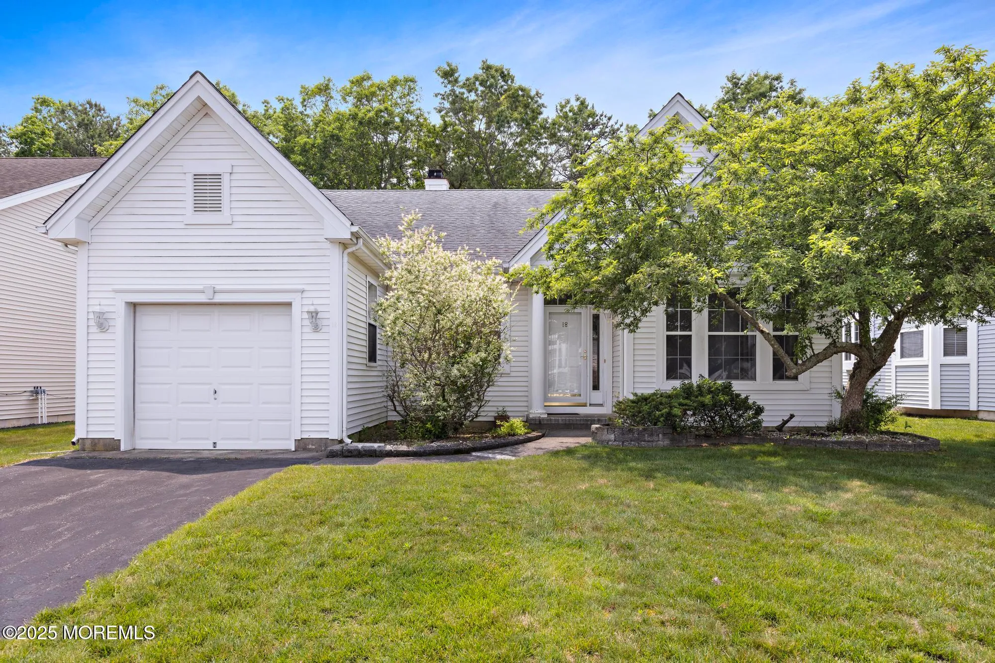 Property Slideshow image 5 of 50 | 18 valley stream pl, Barnegat, NJ, 08005