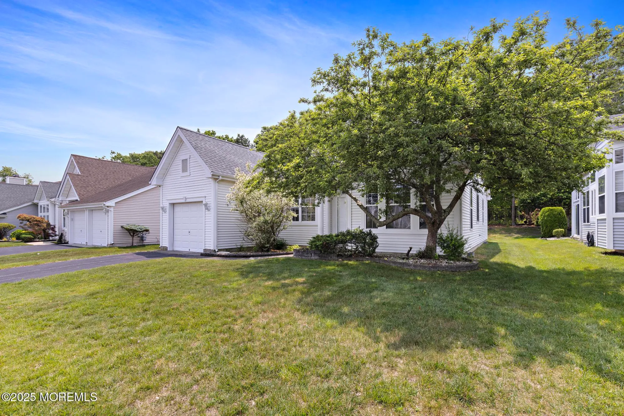 Property Slideshow image 6 of 50 | 18 valley stream pl, Barnegat, NJ, 08005