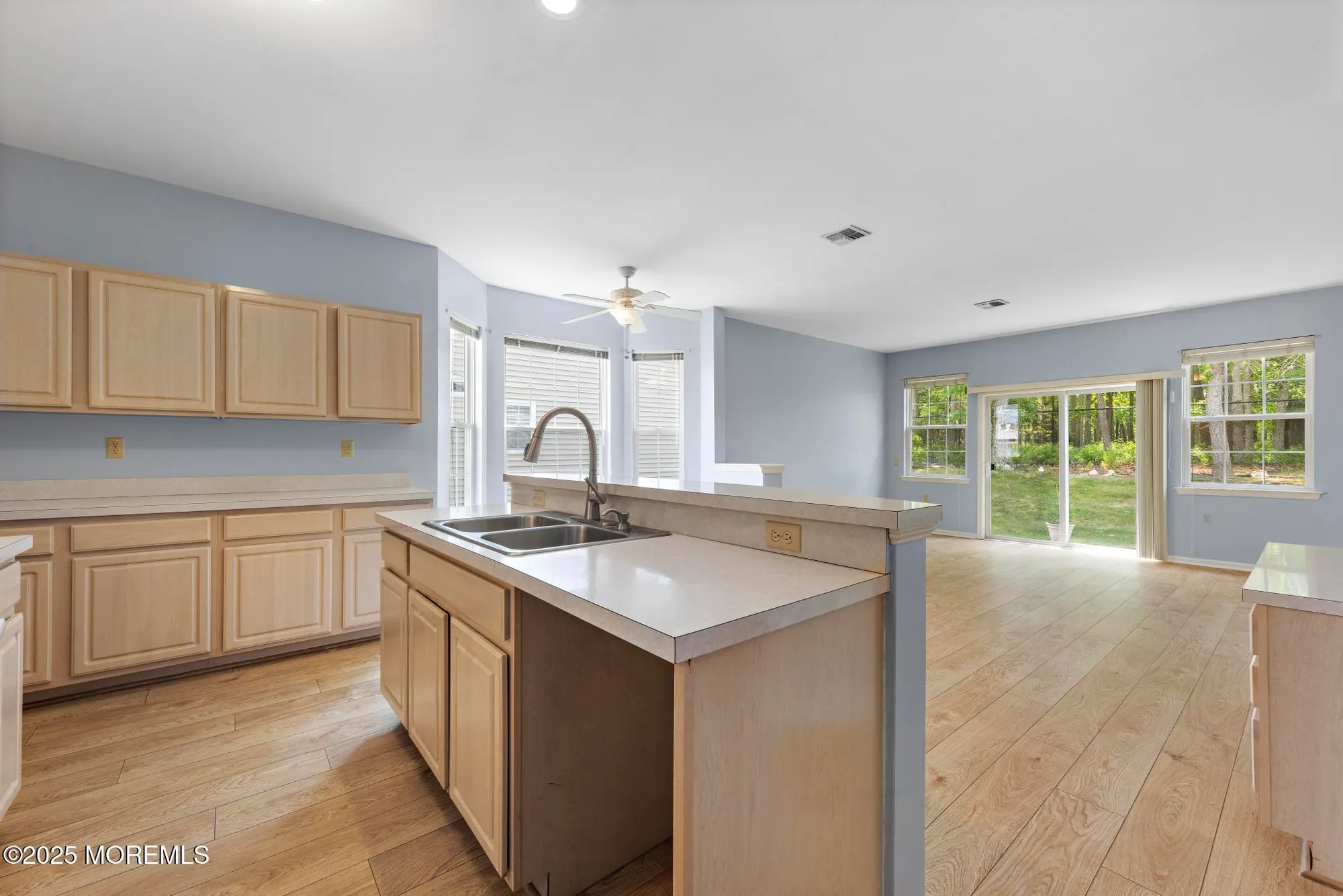 Property Slideshow image 17 of 50 | 18 valley stream pl, Barnegat, NJ, 08005