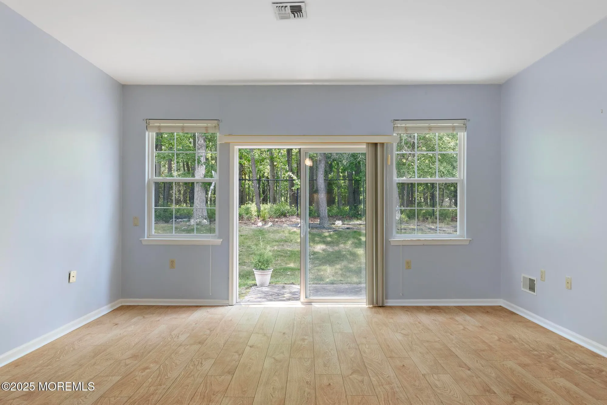 Property Slideshow image 27 of 50 | 18 valley stream pl, Barnegat, NJ, 08005