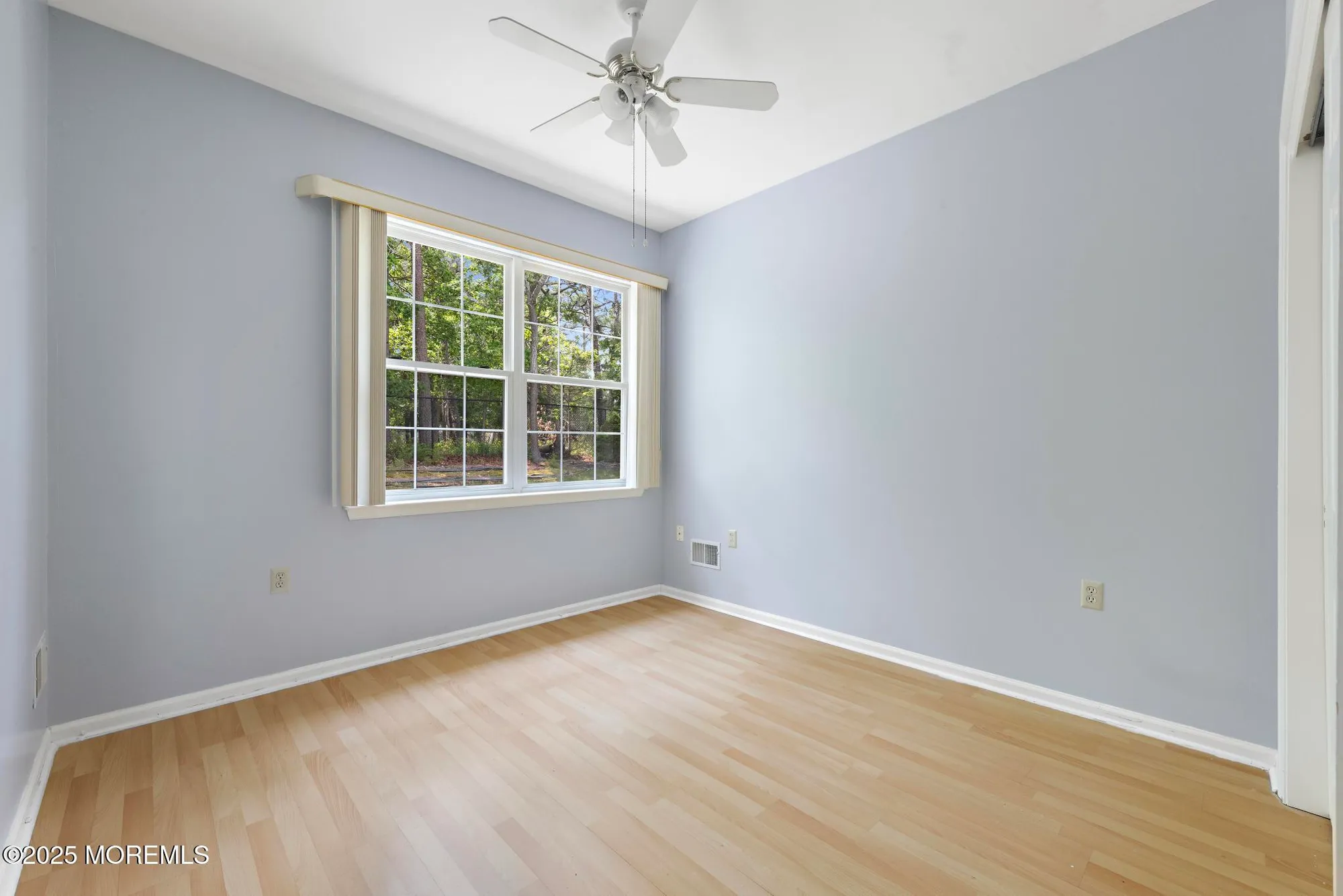 Property Slideshow image 33 of 50 | 18 valley stream pl, Barnegat, NJ, 08005