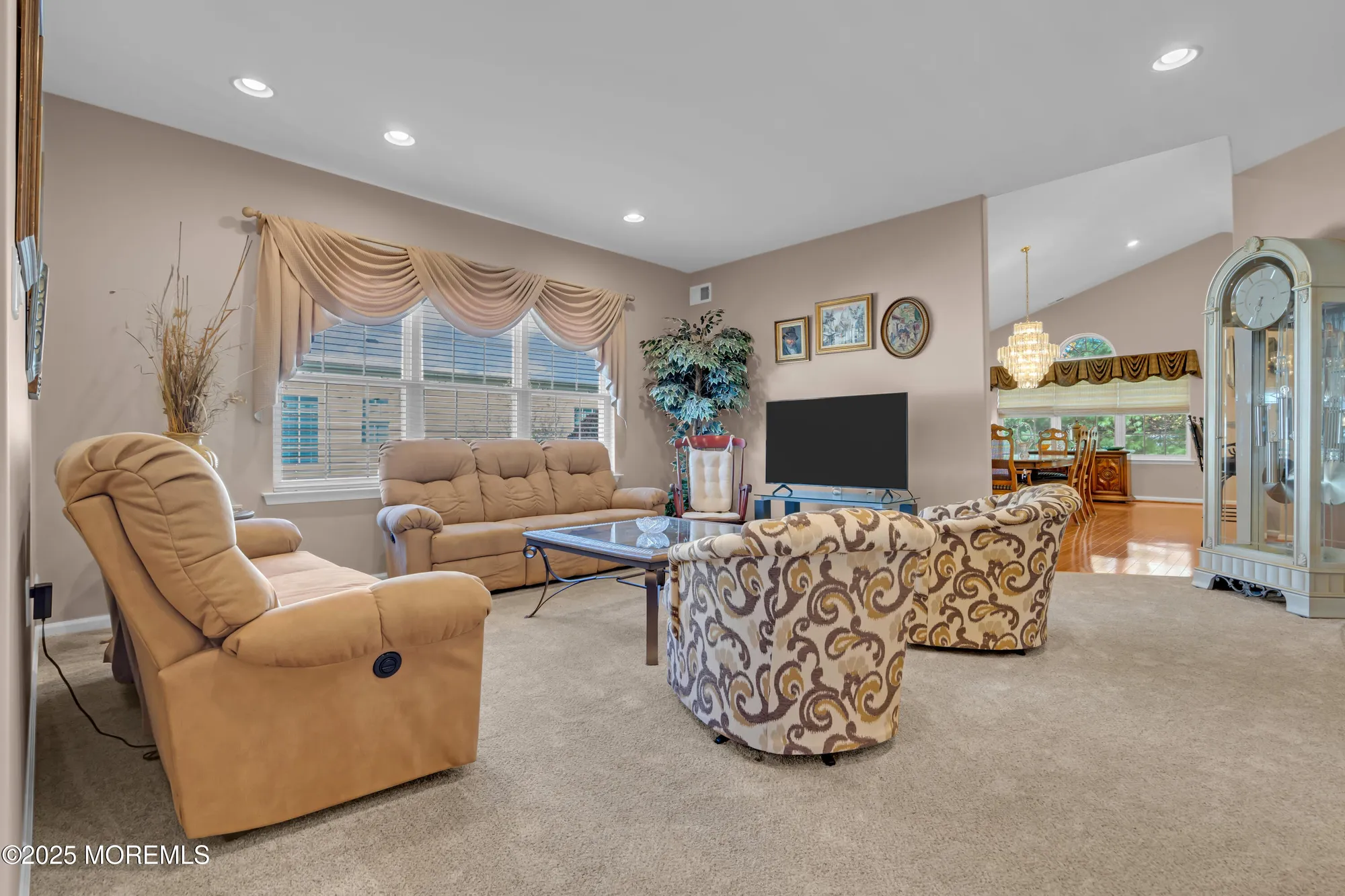 Property Slideshow image 11 of 45 | 60 eleanor rd, Manchester, NJ, 08759