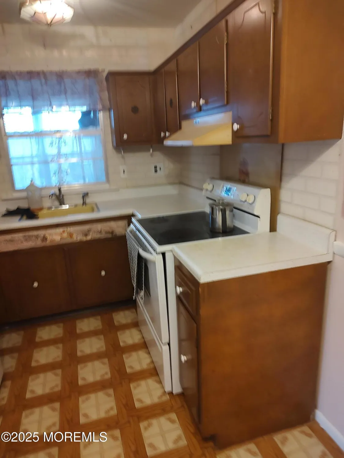 Property Slideshow image 4 of 10 | 12d snowberry ln, Whiting, NJ, 08759