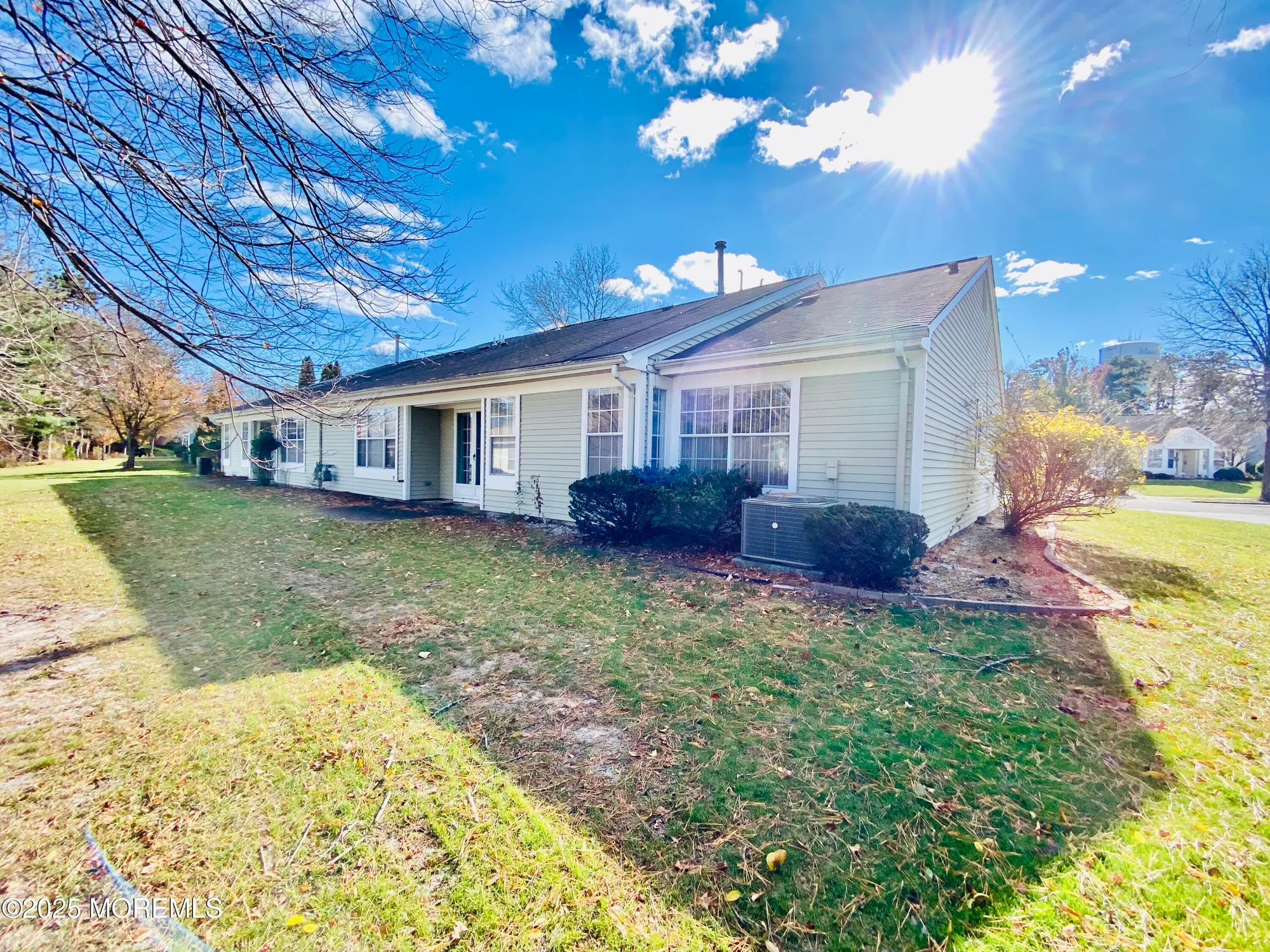 Property Slideshow image 4 of 43 | 1121a thornbury ln, Manchester, NJ, 08759