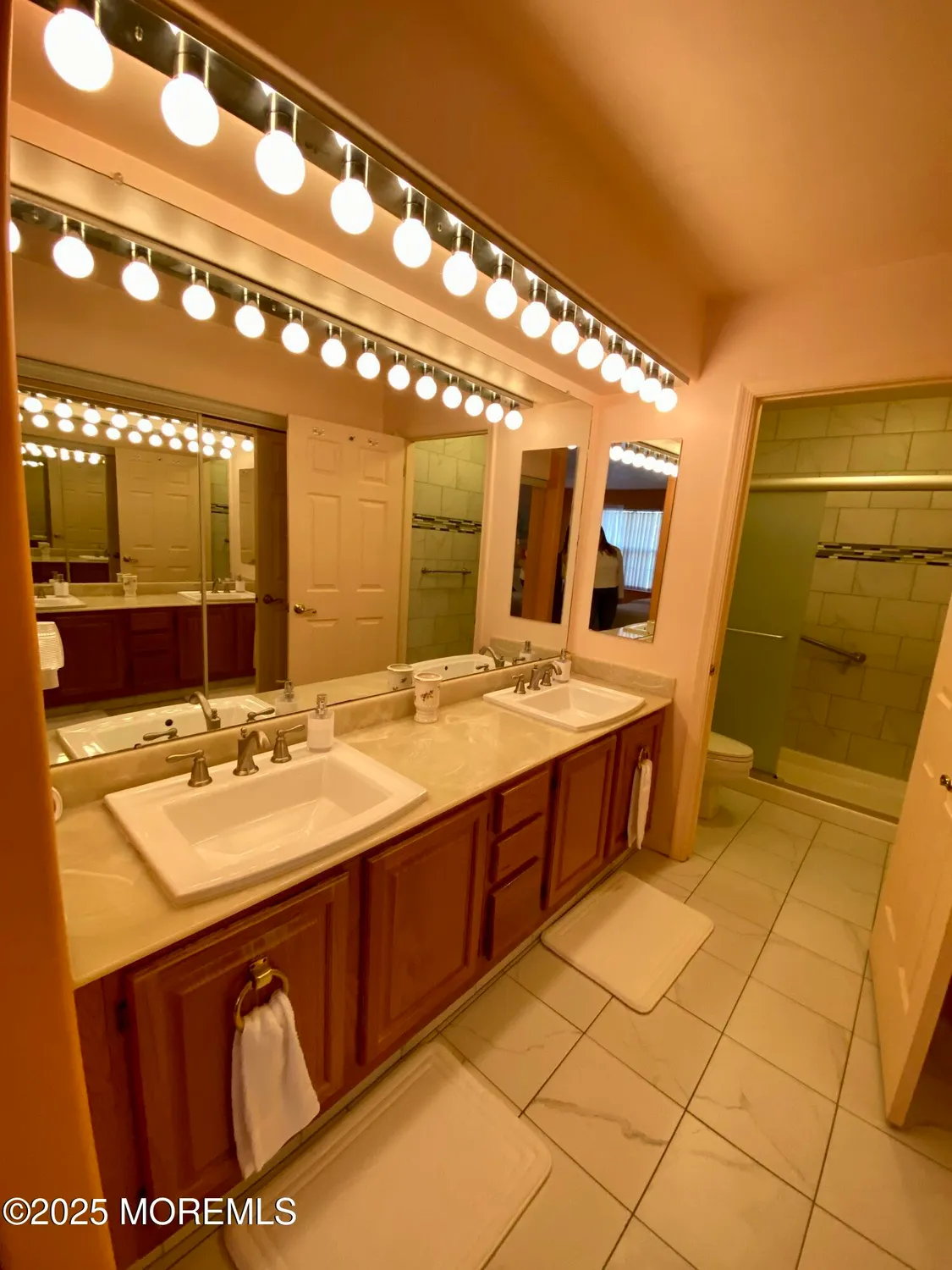 Property Slideshow image 19 of 43 | 1121a thornbury ln, Manchester, NJ, 08759