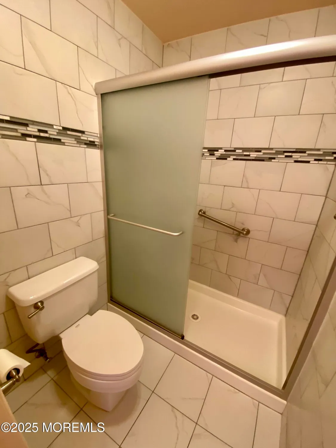 Property Slideshow image 20 of 43 | 1121a thornbury ln, Manchester, NJ, 08759