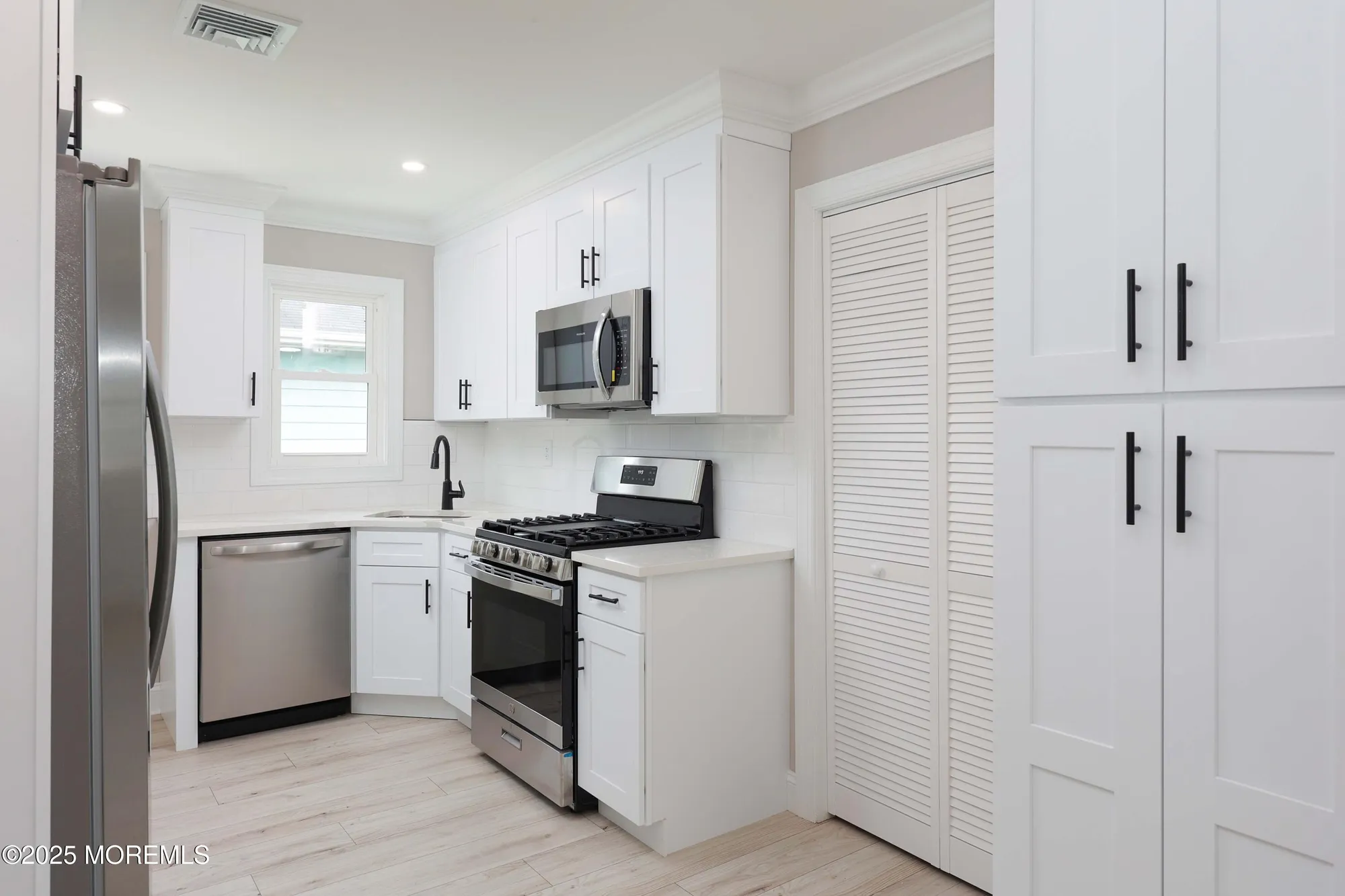 Property Slideshow image 12 of 33 | 48 harrington dr, Toms River, NJ, 08757