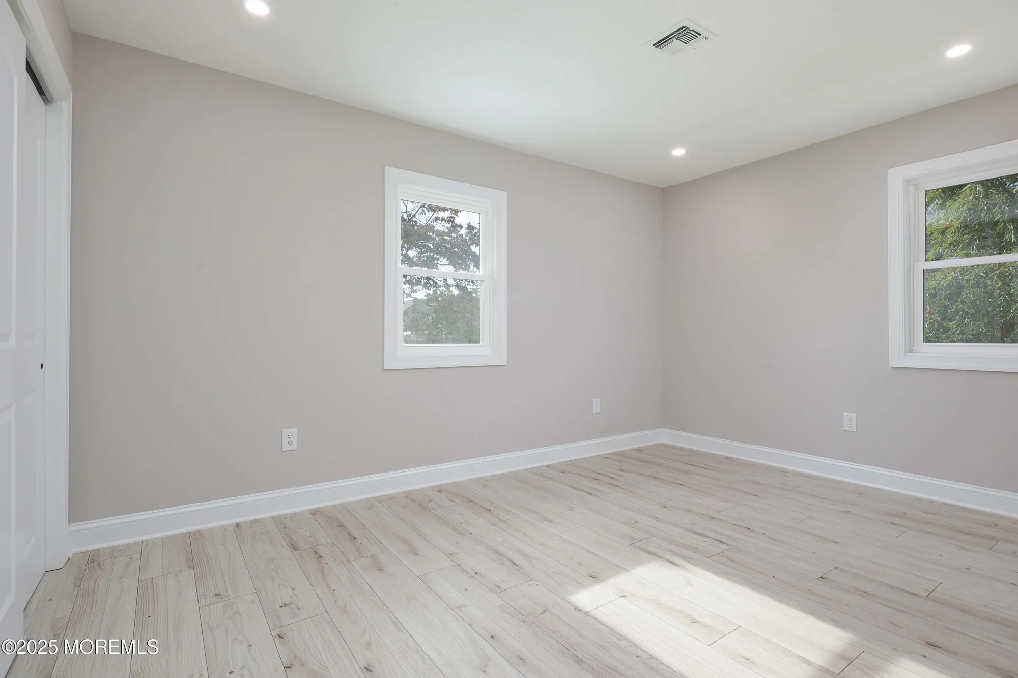 Property Slideshow image 23 of 33 | 48 harrington dr, Toms River, NJ, 08757