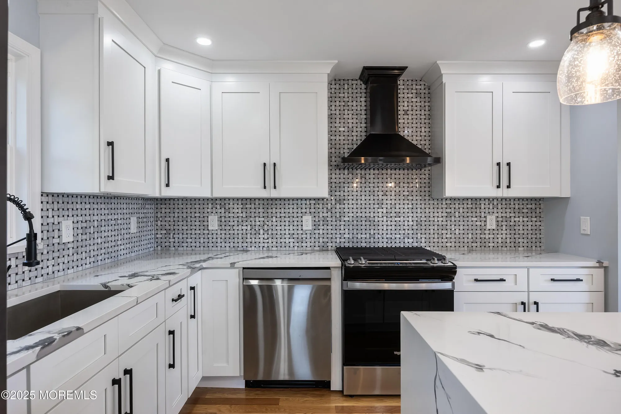 Property Slideshow image 10 of 25 | 18 bolingbroke dr, Toms River, NJ, 08757