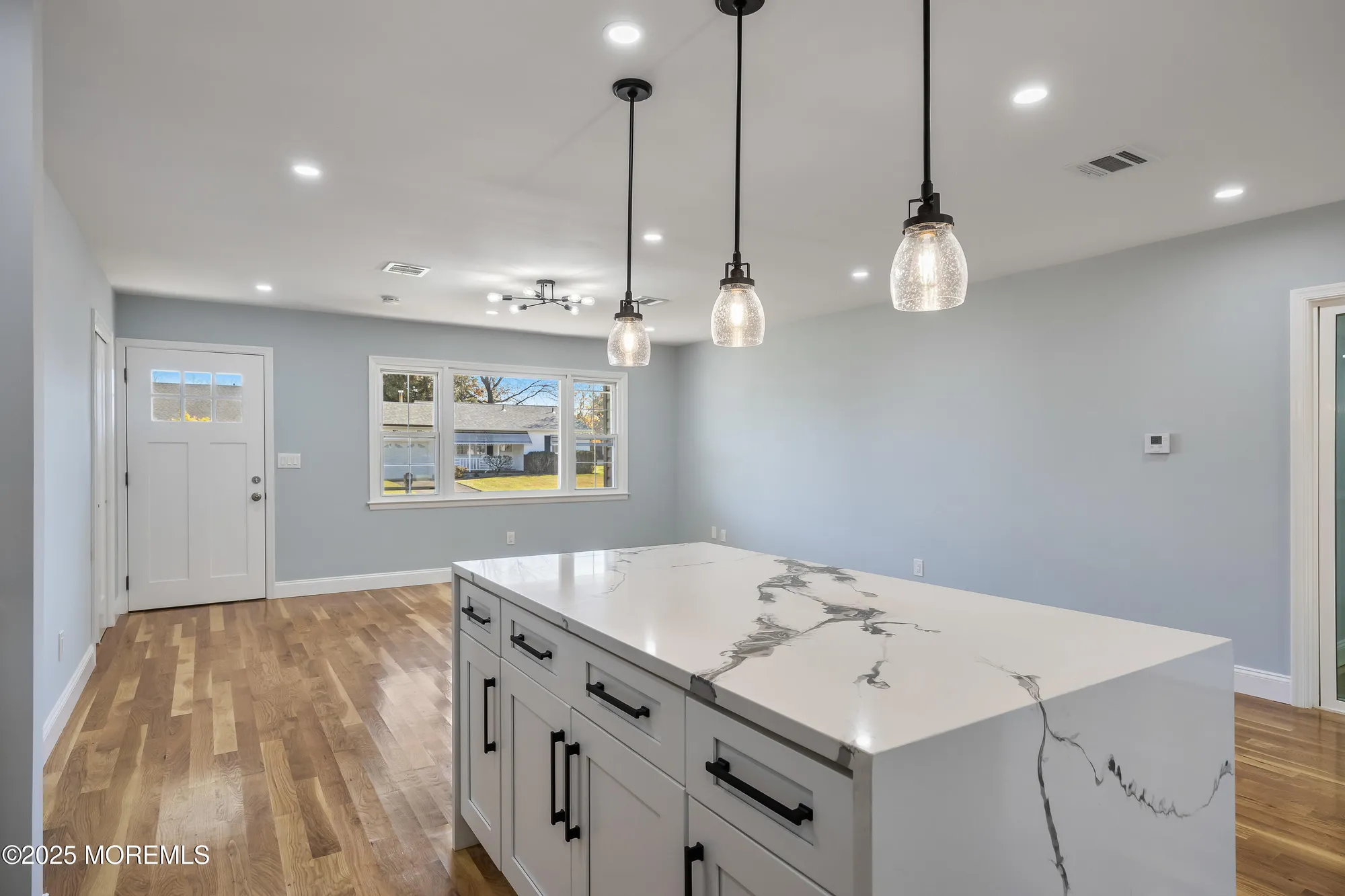 Property Slideshow image 12 of 25 | 18 bolingbroke dr, Toms River, NJ, 08757