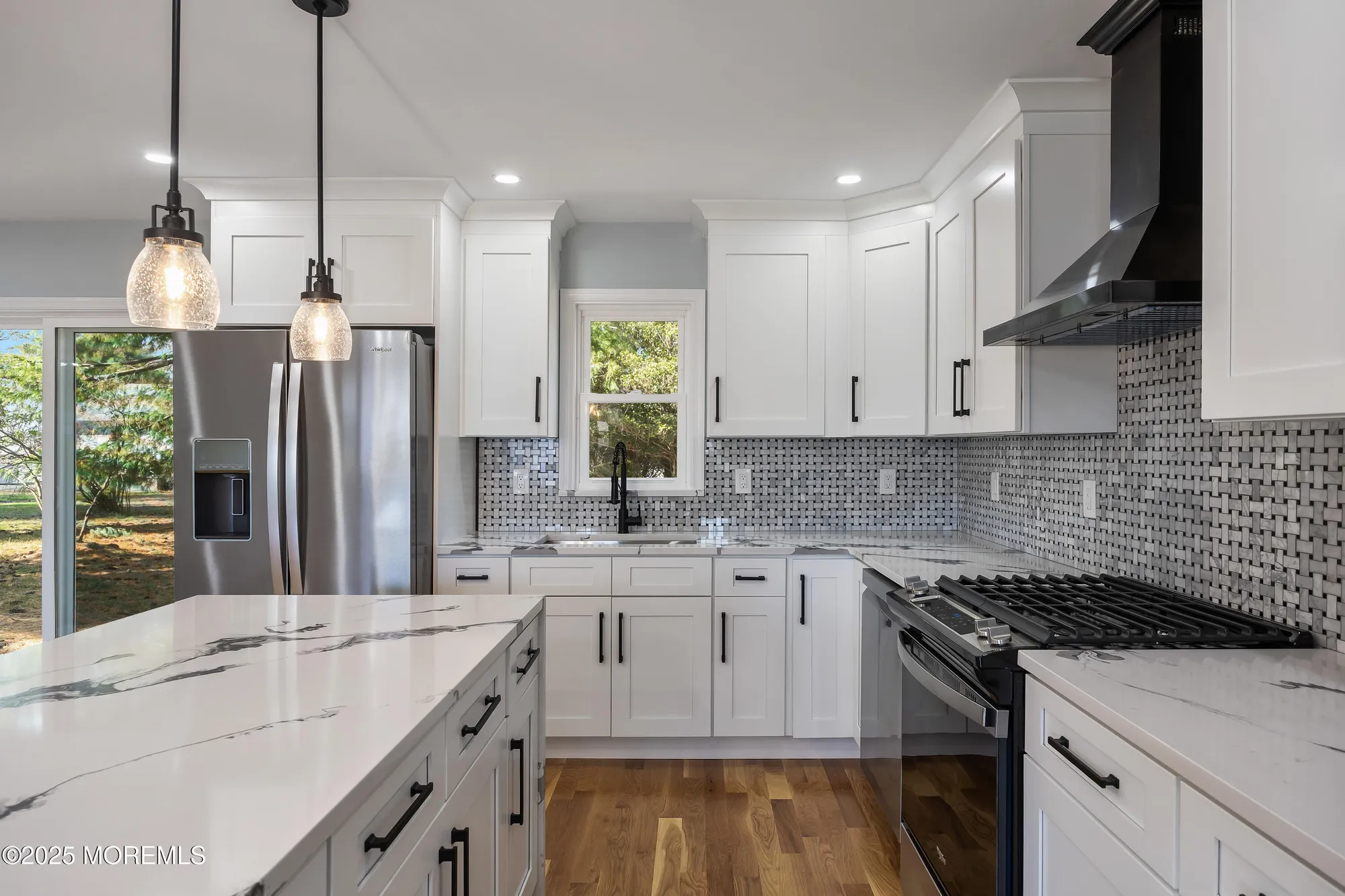 Property Slideshow image 8 of 25 | 18 bolingbroke dr, Toms River, NJ, 08757