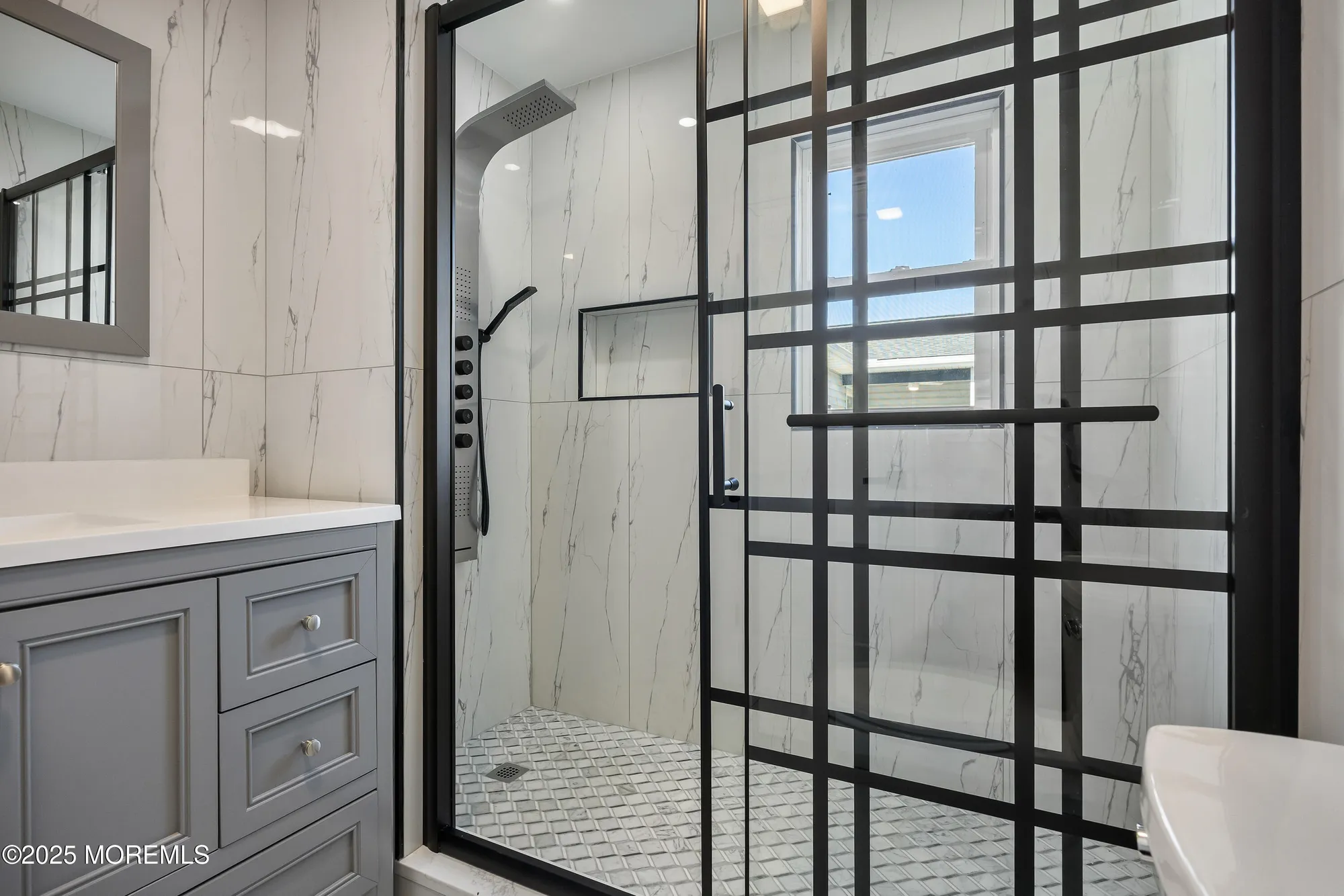 Property Slideshow image 19 of 25 | 18 bolingbroke dr, Toms River, NJ, 08757