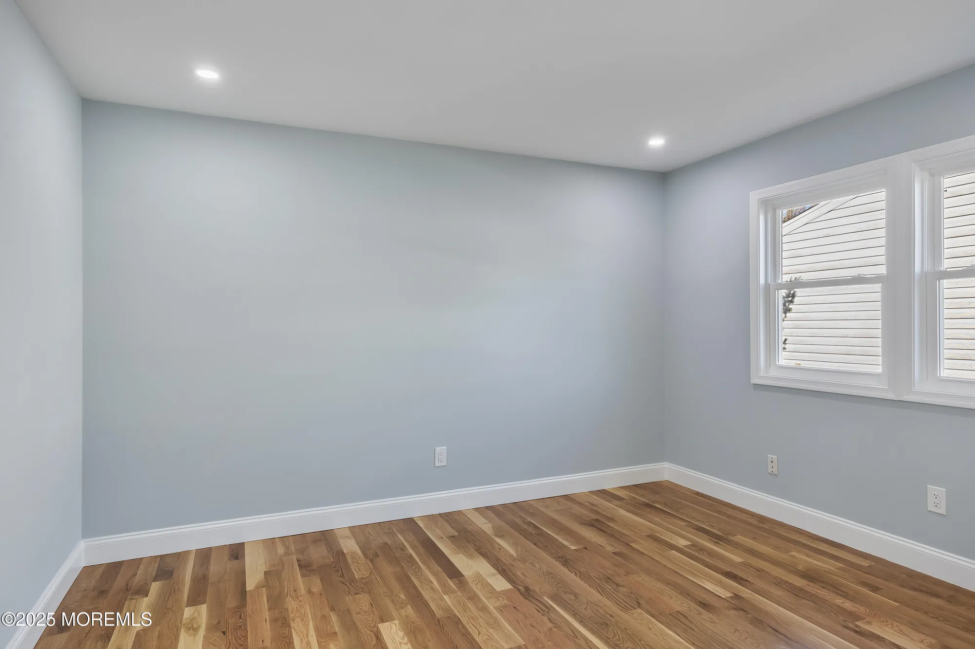 Property Slideshow image 15 of 25 | 18 bolingbroke dr, Toms River, NJ, 08757