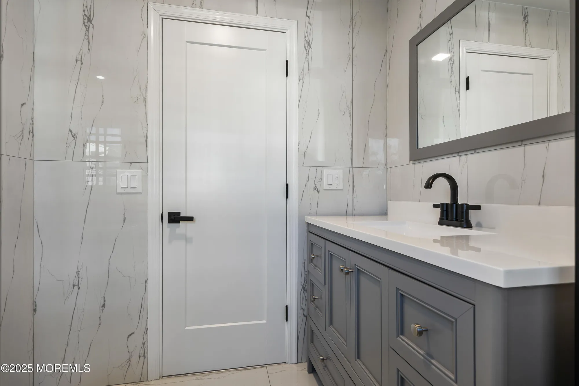 Property Slideshow image 20 of 25 | 18 bolingbroke dr, Toms River, NJ, 08757