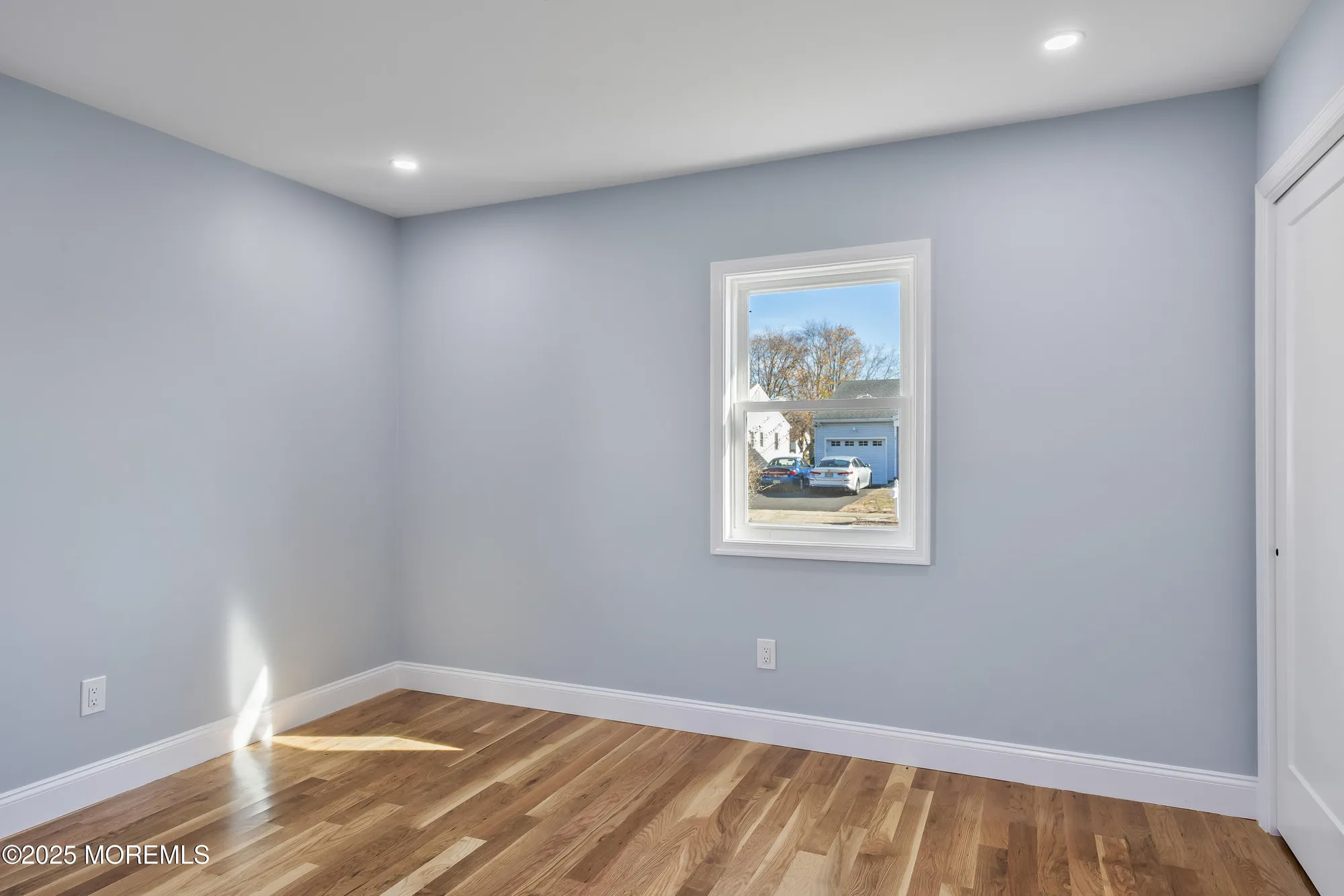 Property Slideshow image 21 of 25 | 18 bolingbroke dr, Toms River, NJ, 08757