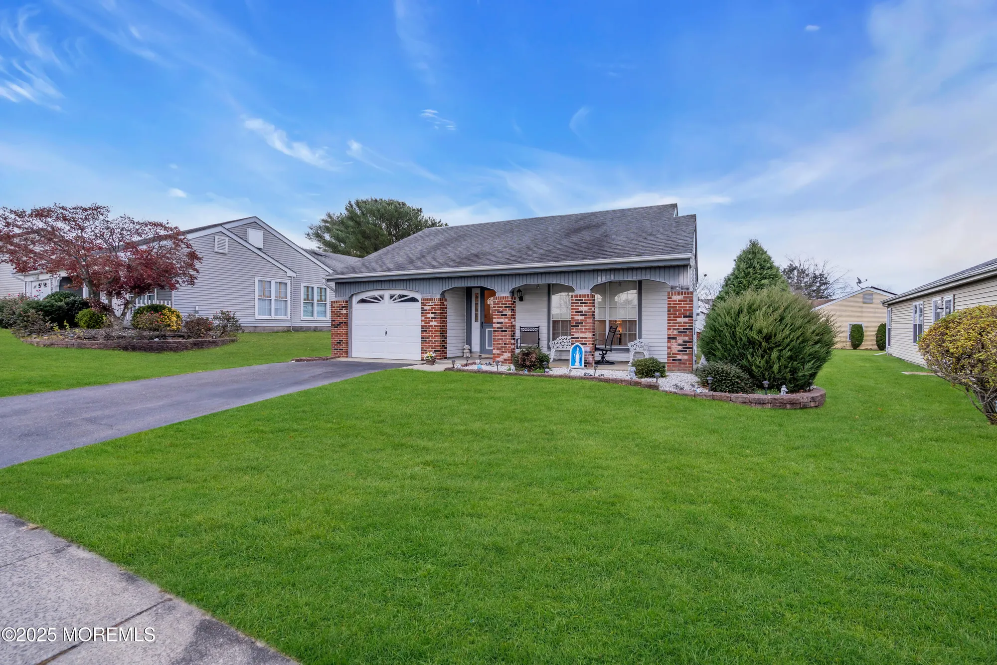 Property Slideshow image 4 of 33 | 139 buckingham dr, Manchester, NJ, 08759