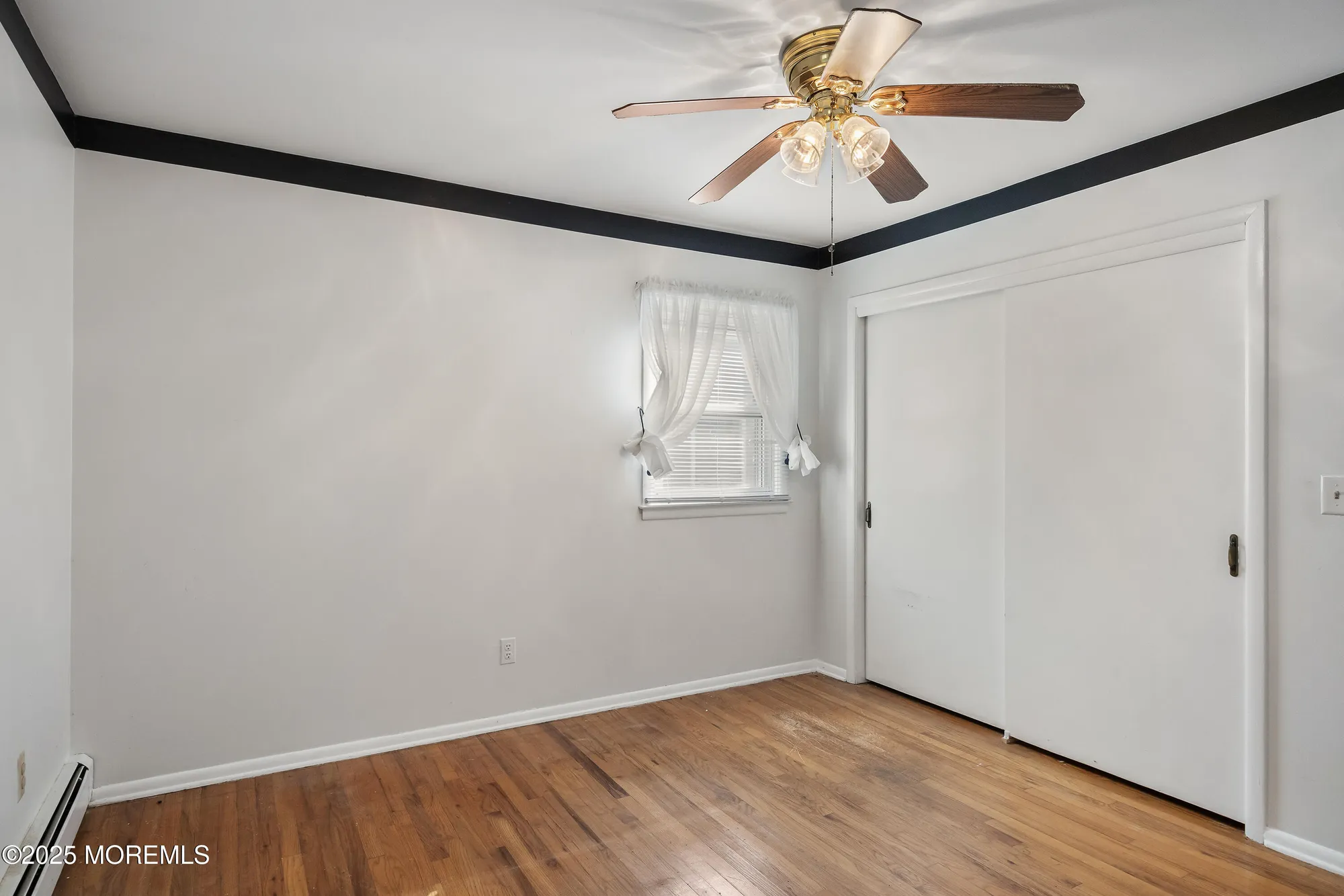 Property Slideshow image 16 of 25 | 1074 edgebrook dr, Toms River, NJ, 08757