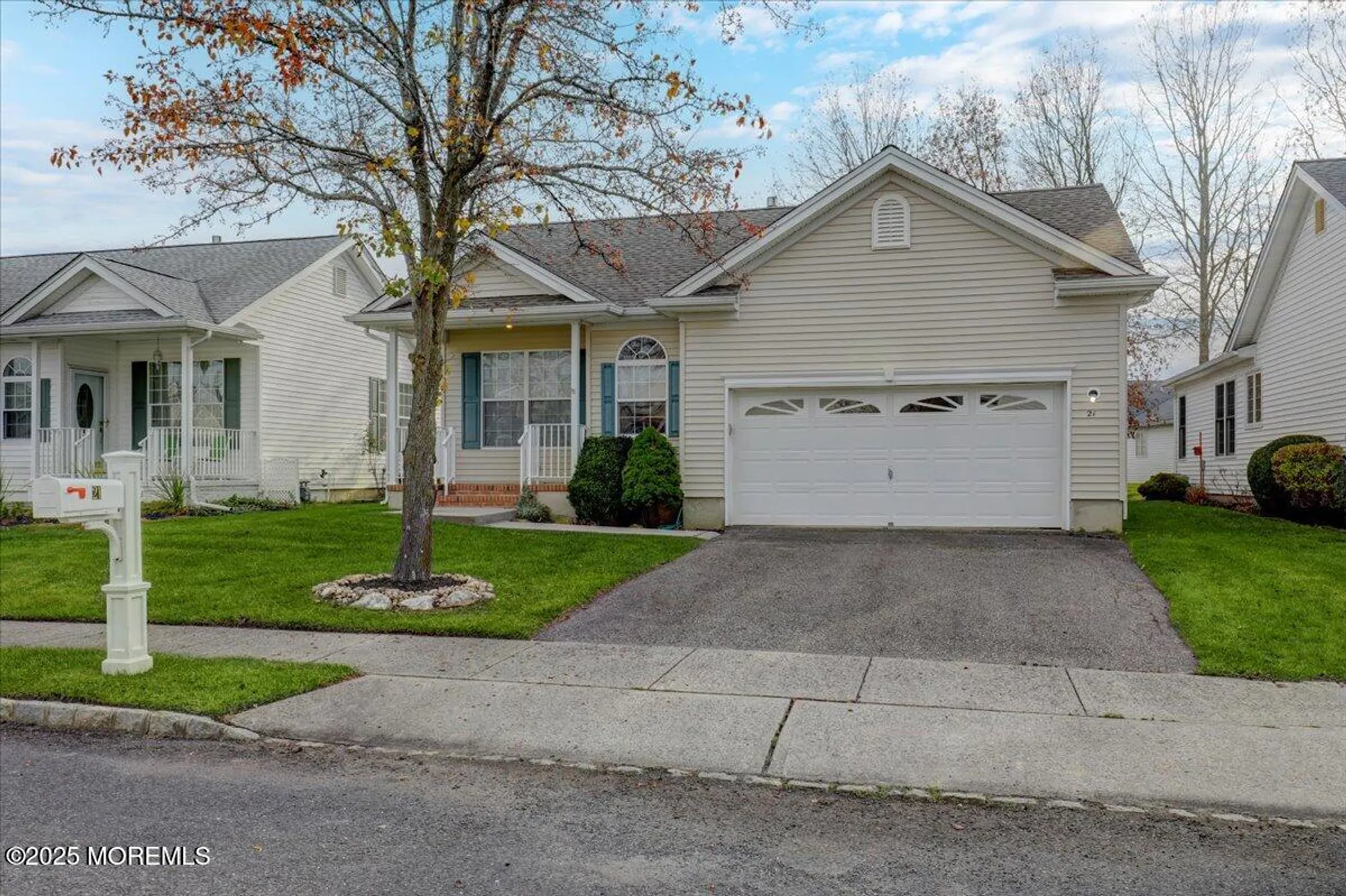 Property Slideshow image 5 of 33 | 21 shelley rd, Brick, NJ, 08724