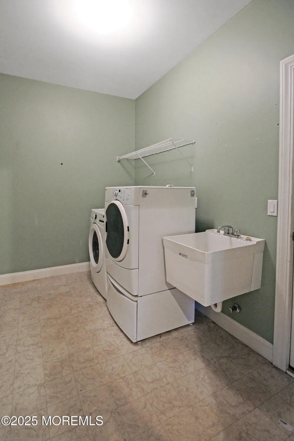 Property Slideshow image 31 of 37 | 9 curry ct, Manchester, NJ, 08759