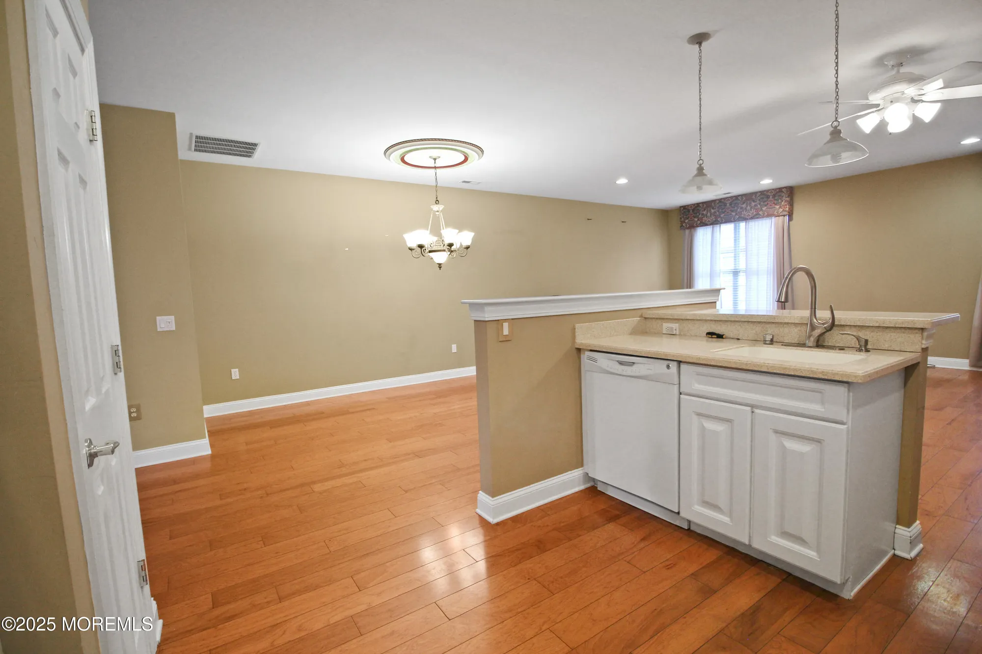 Property Slideshow image 17 of 37 | 9 curry ct, Manchester, NJ, 08759