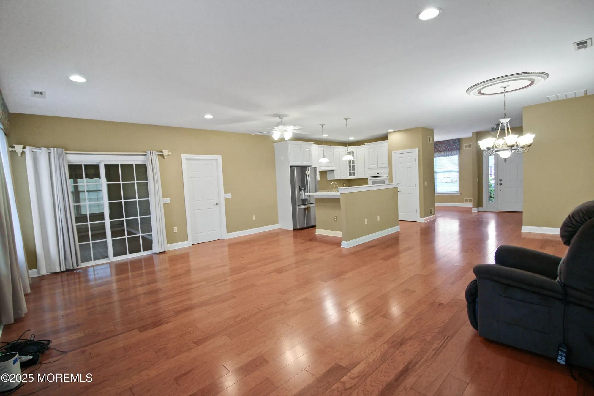 Property Slideshow image 8 of 37 | 9 curry ct, Manchester, NJ, 08759