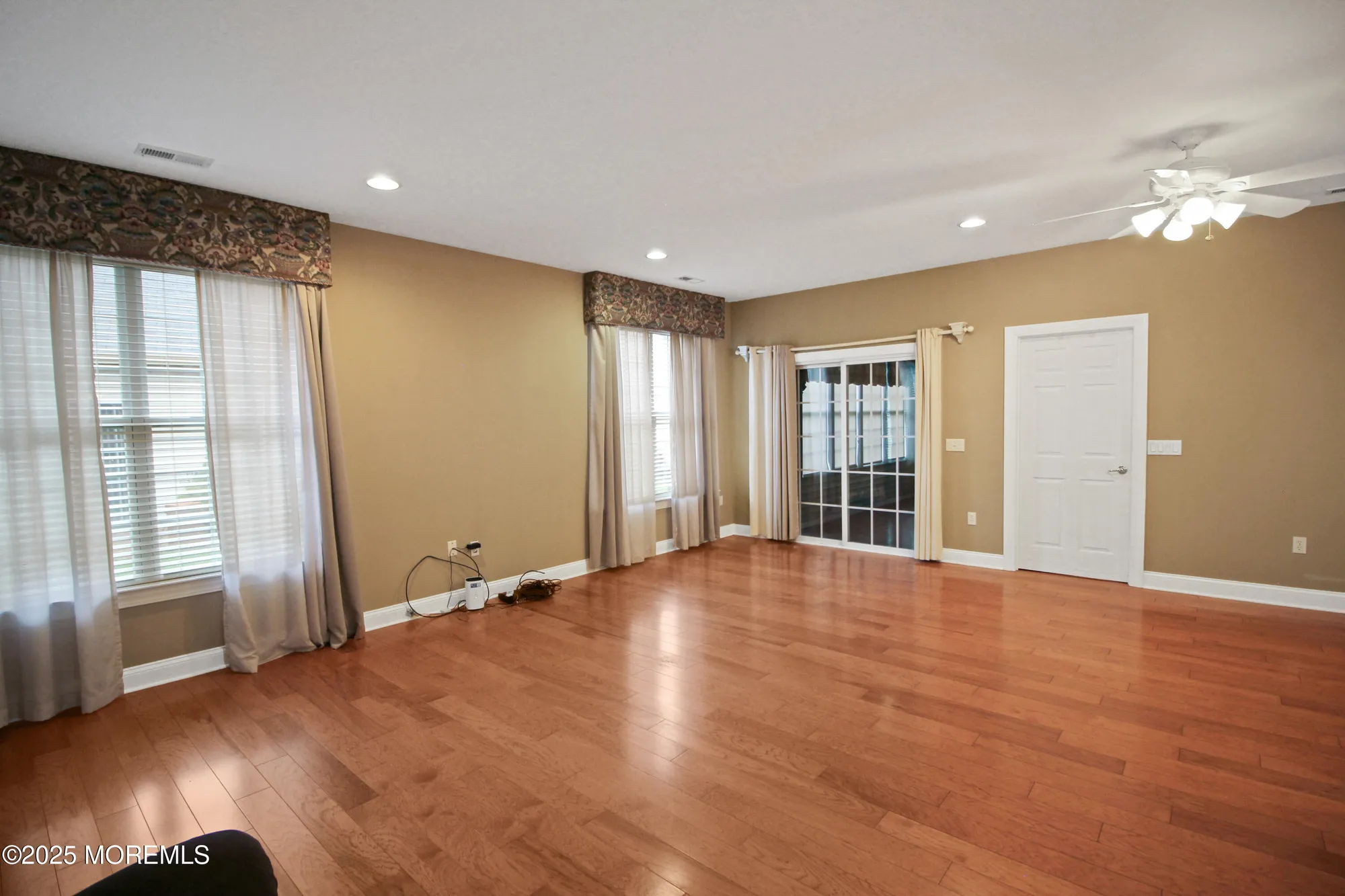 Property Slideshow image 9 of 37 | 9 curry ct, Manchester, NJ, 08759