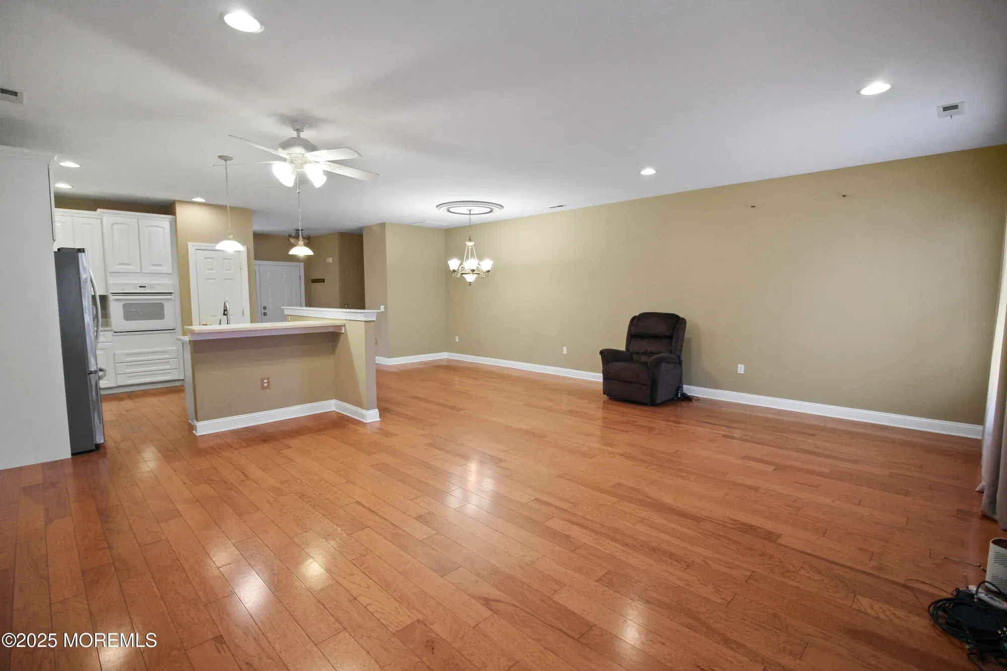 Property Slideshow image 7 of 37 | 9 curry ct, Manchester, NJ, 08759