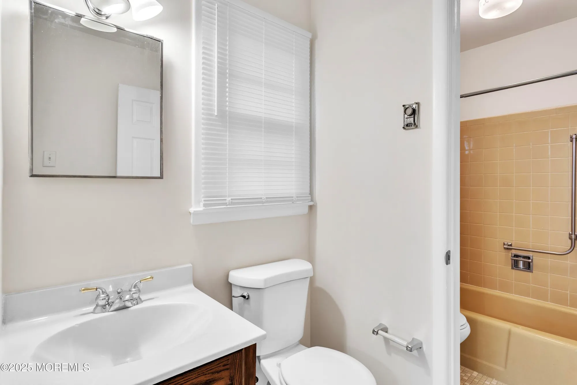 Property Slideshow image 28 of 59 | 25 whitman st, Brick, NJ, 08724