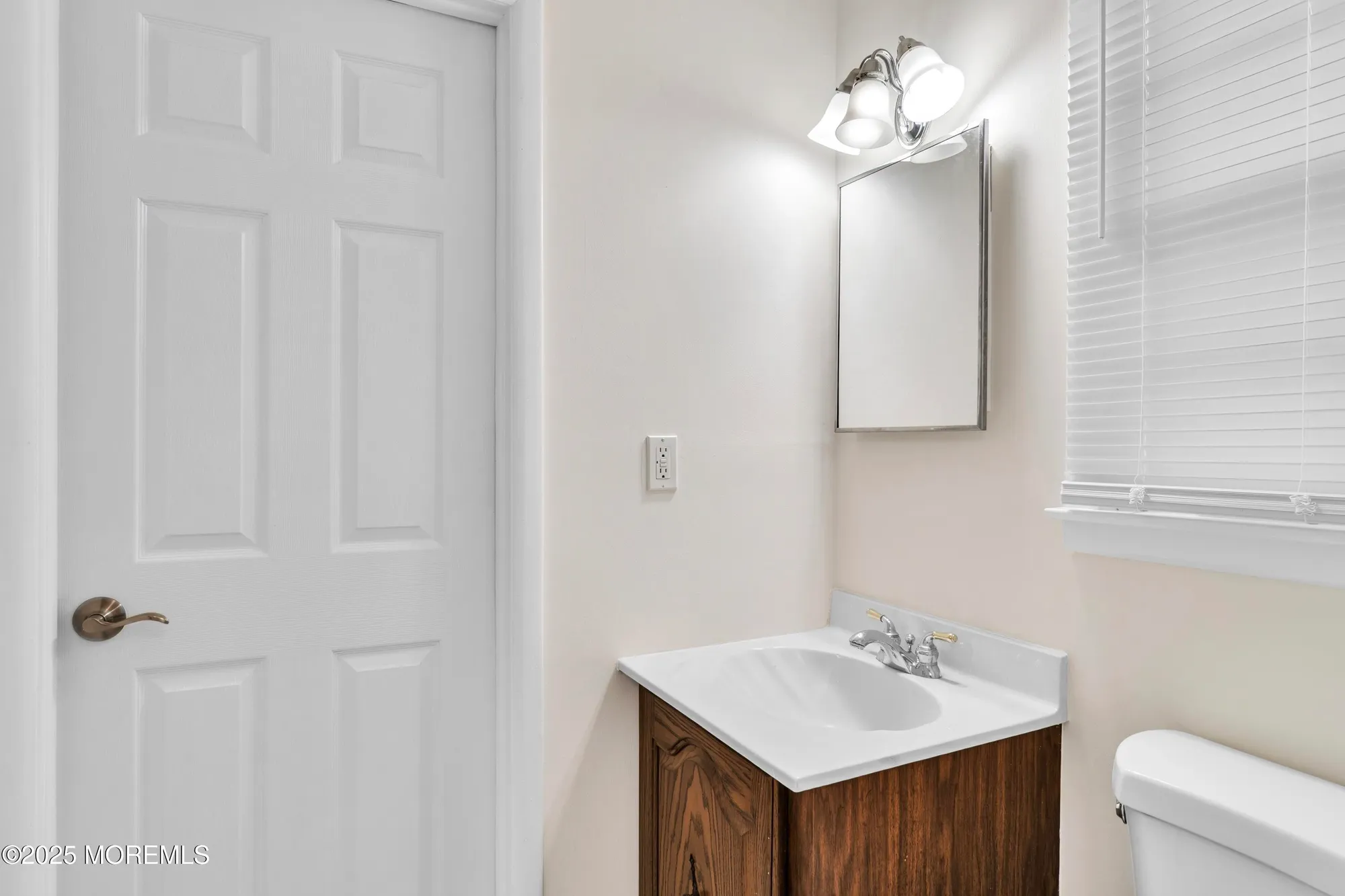 Property Slideshow image 32 of 59 | 25 whitman st, Brick, NJ, 08724