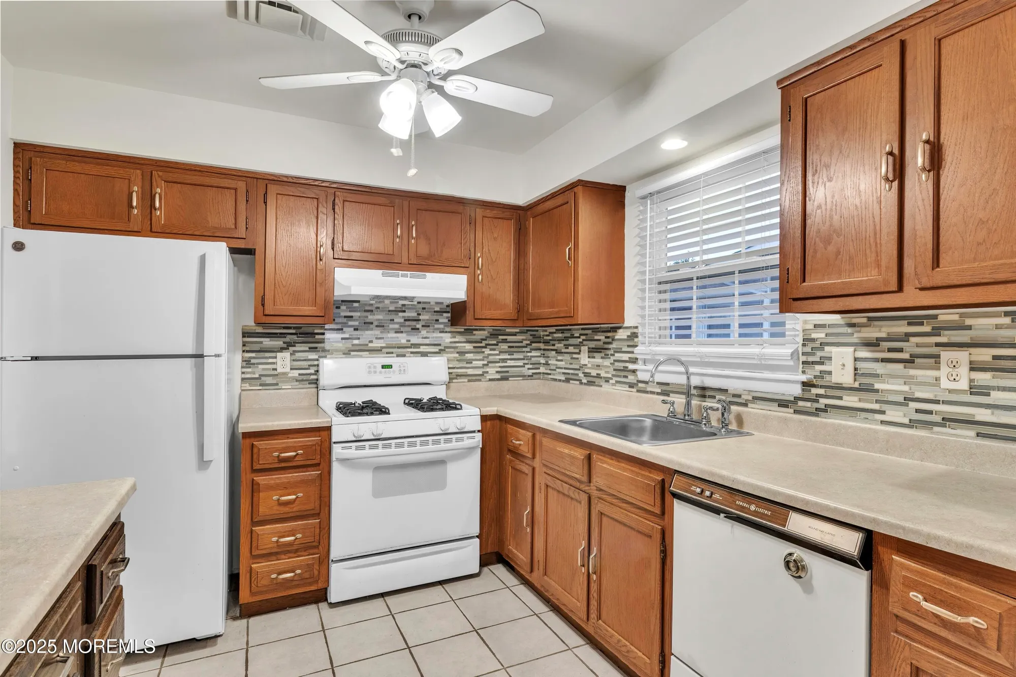 Property Slideshow image 15 of 59 | 25 whitman st, Brick, NJ, 08724