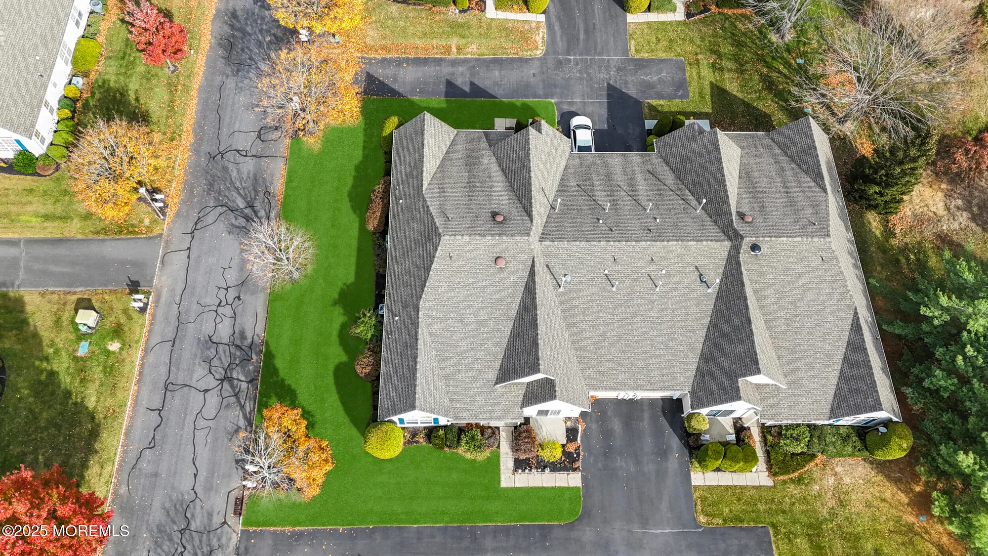 Property Slideshow image 16 of 19 | 45 deerchase ln, Lakewood, NJ, 08701