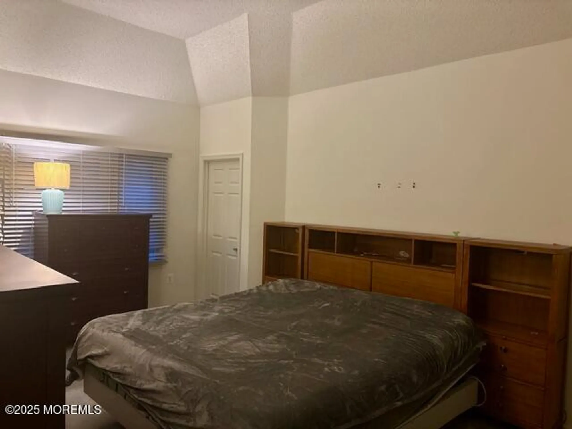 Property Slideshow image 16 of 18 | 2 london dr, Monroe, NJ, 08831