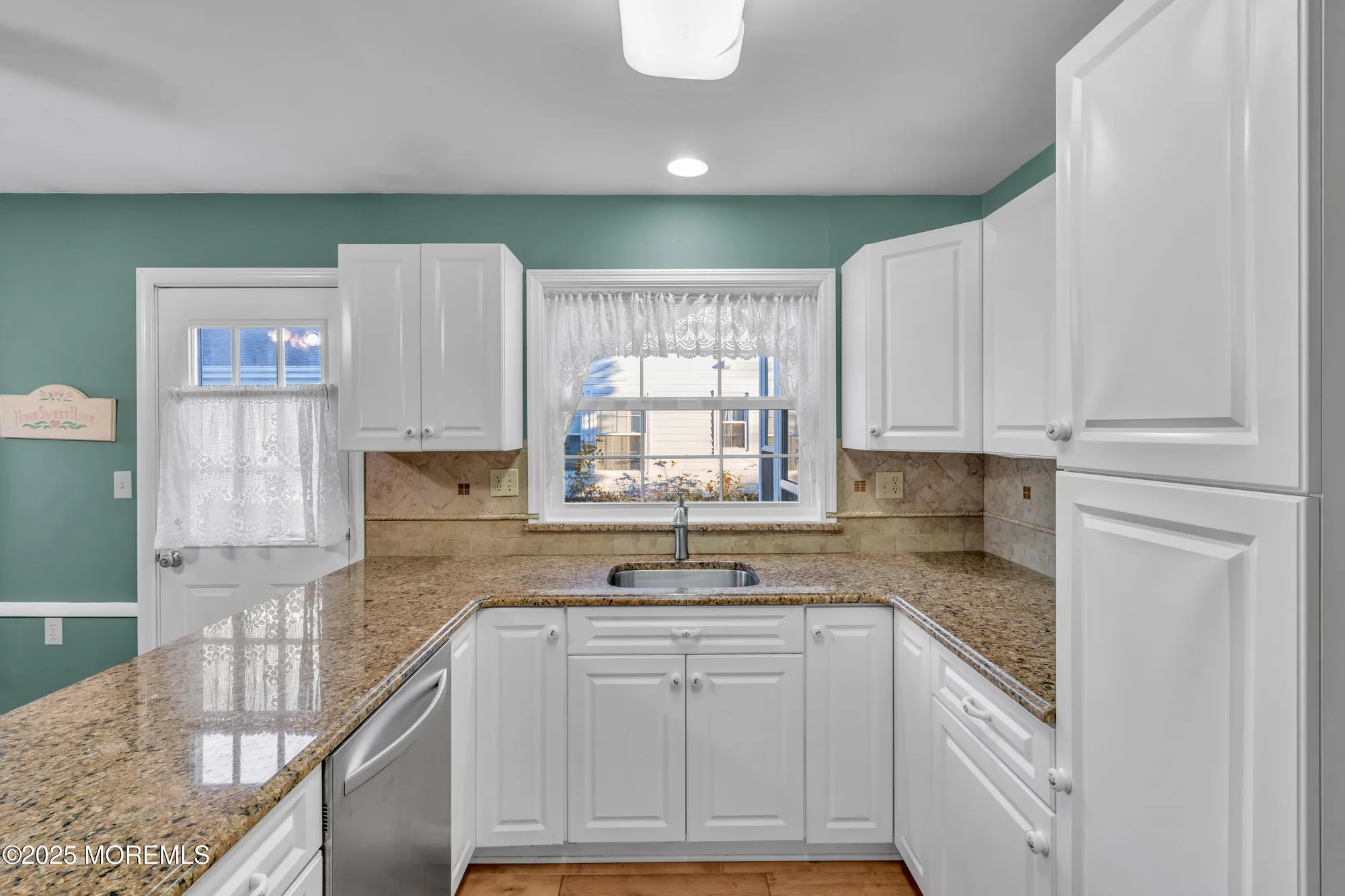 Property Slideshow image 21 of 51 | 2 weybridge pl, Manchester, NJ, 08759