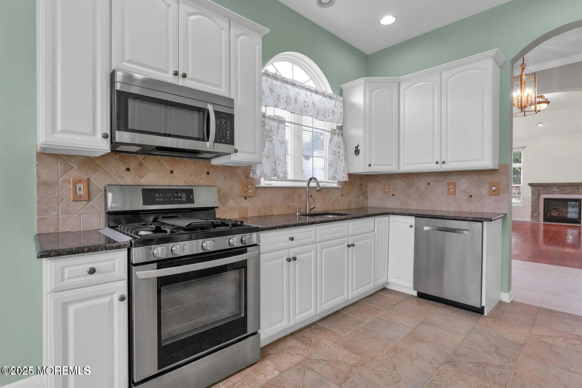 Property Slideshow image 10 of 35 | 21 hingham ln, Barnegat, NJ, 08005