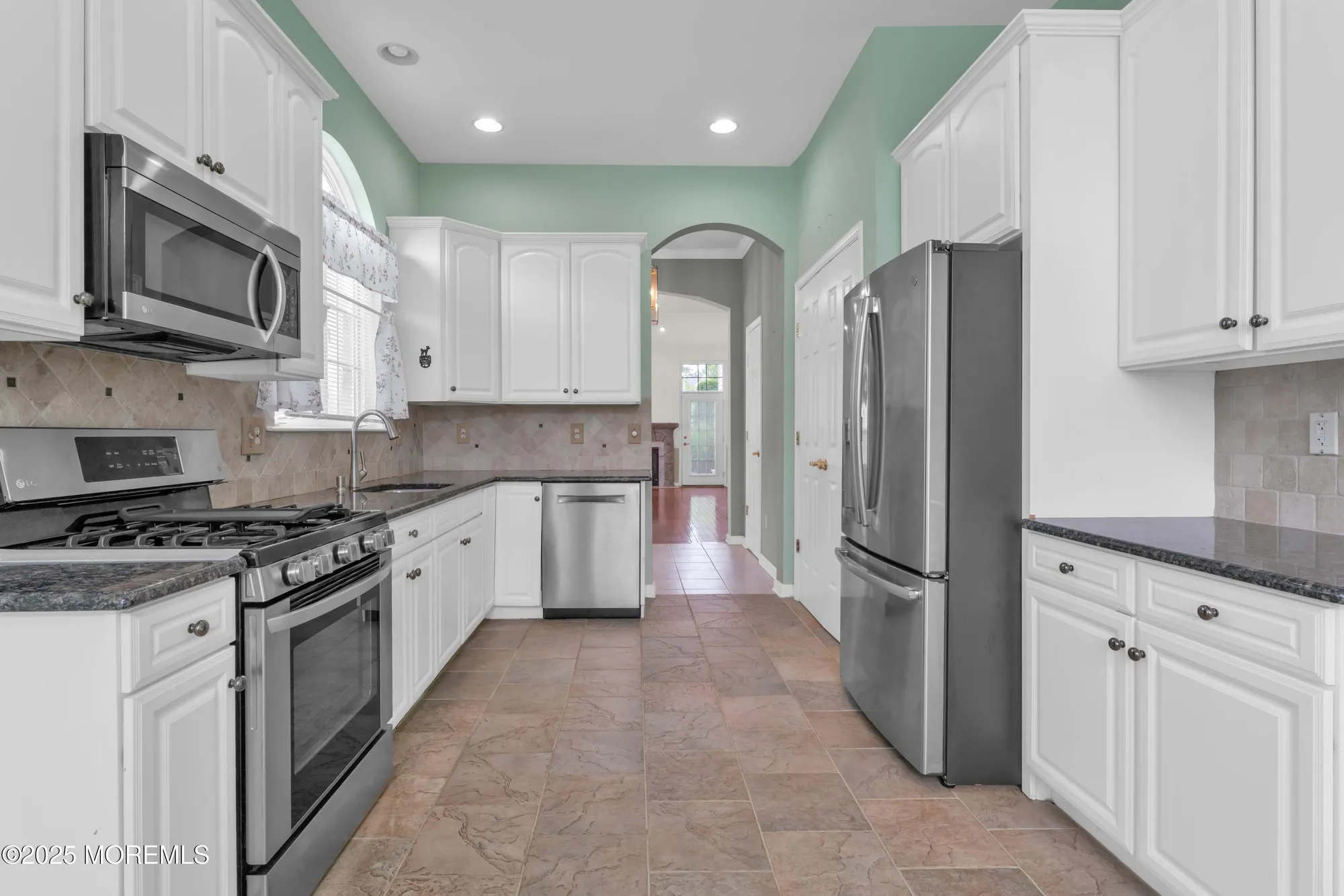 Property Slideshow image 12 of 35 | 21 hingham ln, Barnegat, NJ, 08005