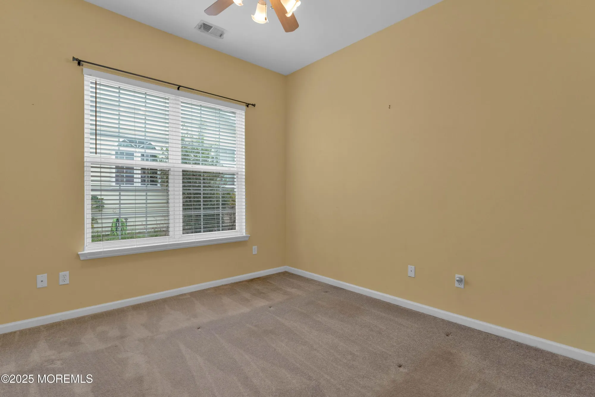 Property Slideshow image 20 of 35 | 21 hingham ln, Barnegat, NJ, 08005